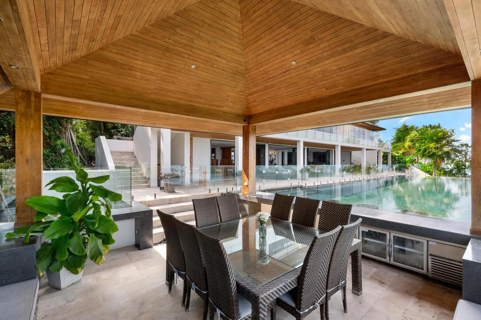 Day in Villa Firefly- Spectacular Family Friendly Villa