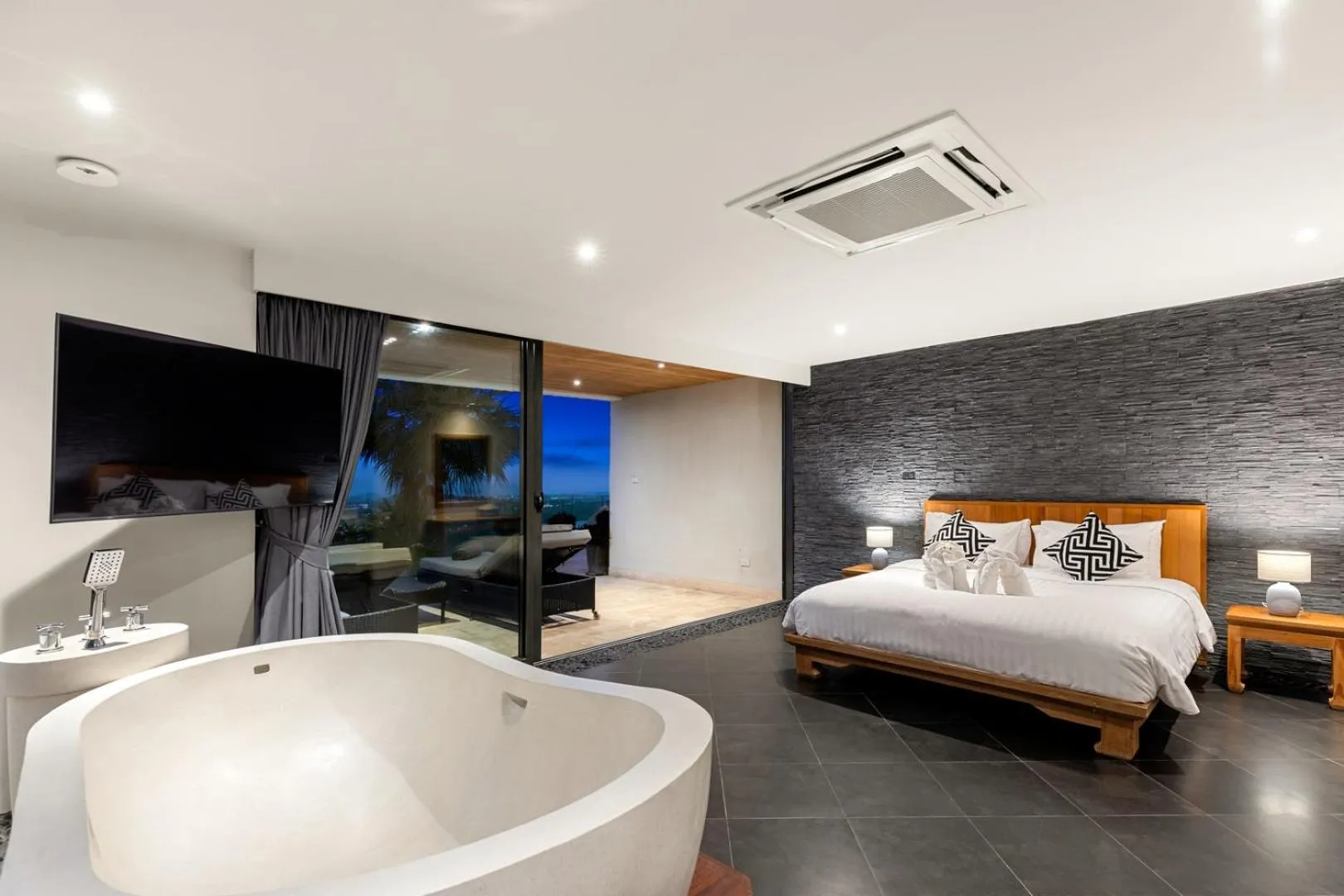 Bed in Villa Firefly- Spectacular Family Friendly Villa