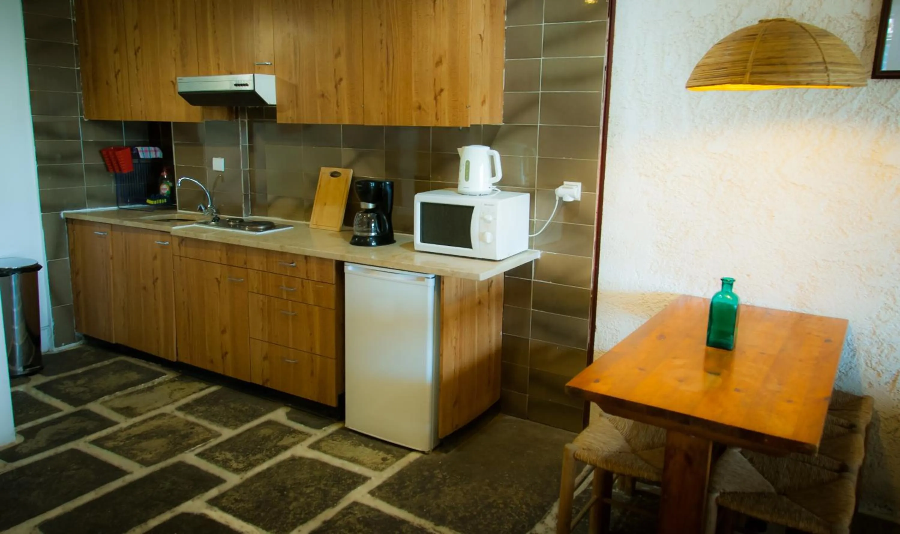 Kitchen or kitchenette in Apollonia Hotel Apartments