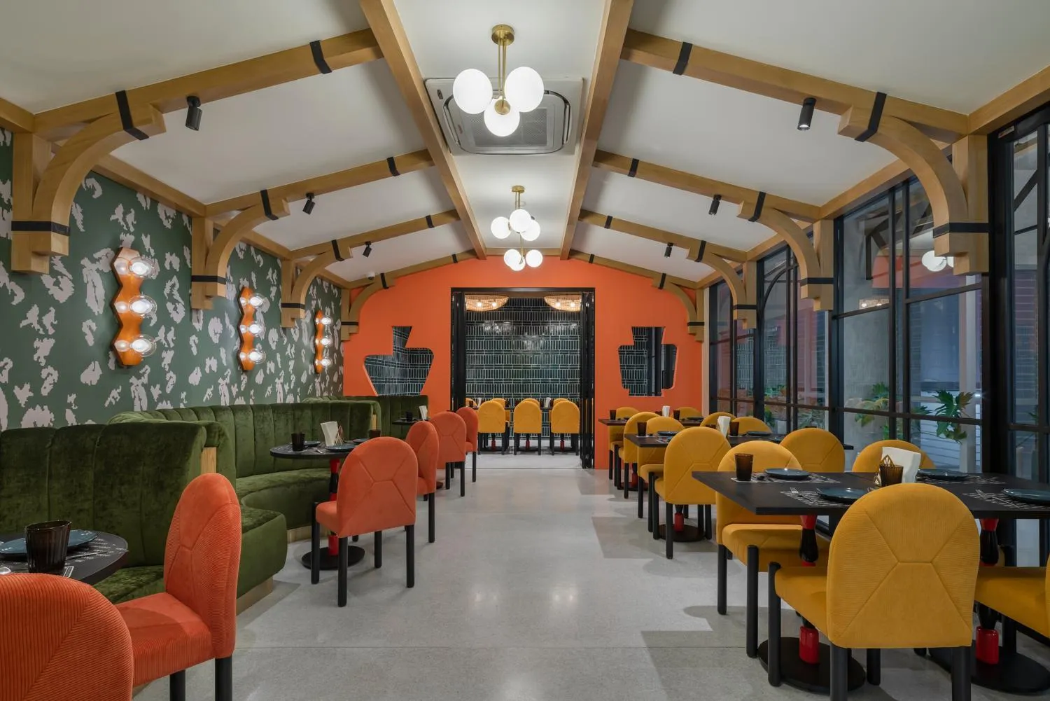 Restaurant/places to eat in Hotel Sapin