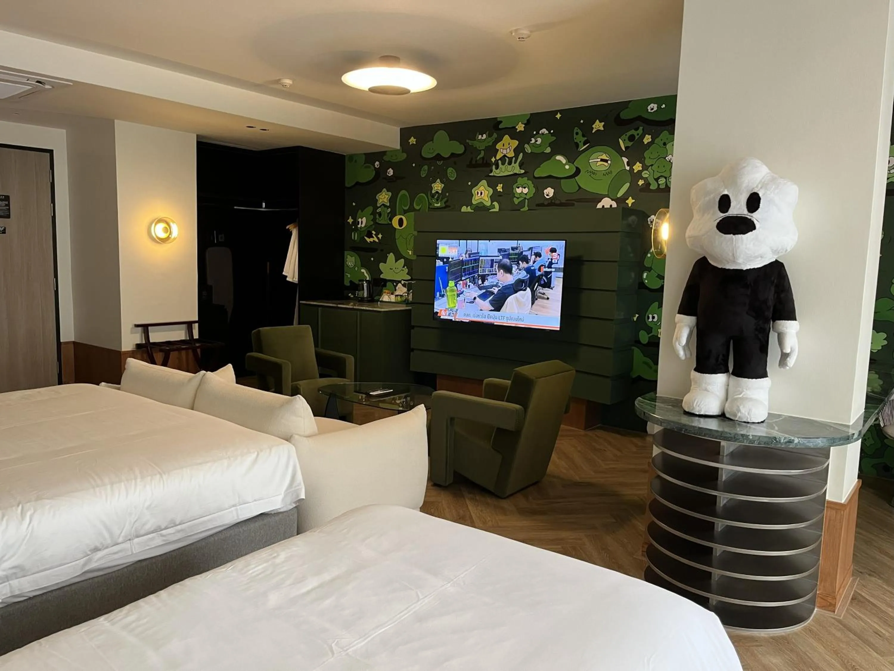 Seating area, Bed in Hotel Sapin