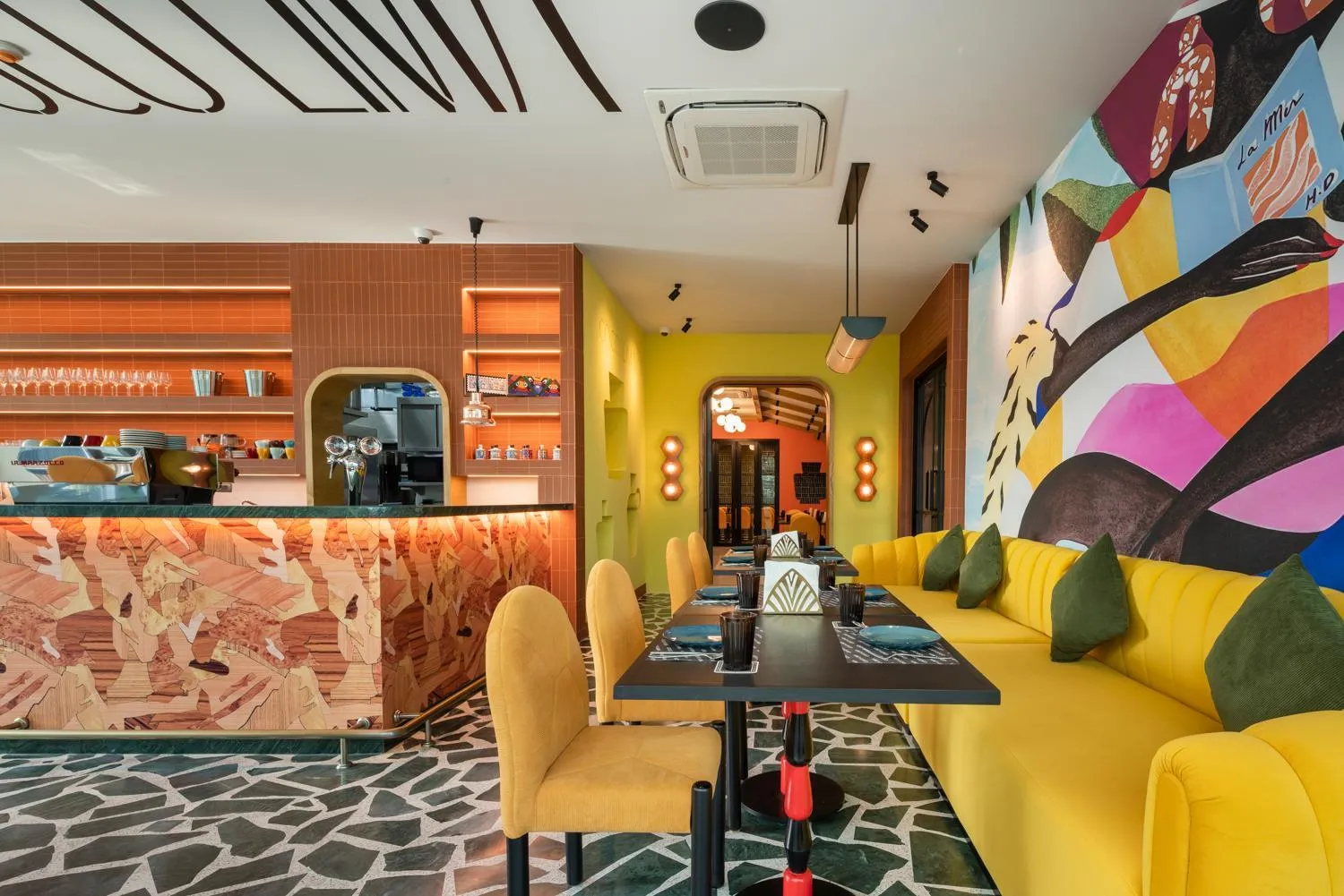 Restaurant/places to eat in Hotel Sapin