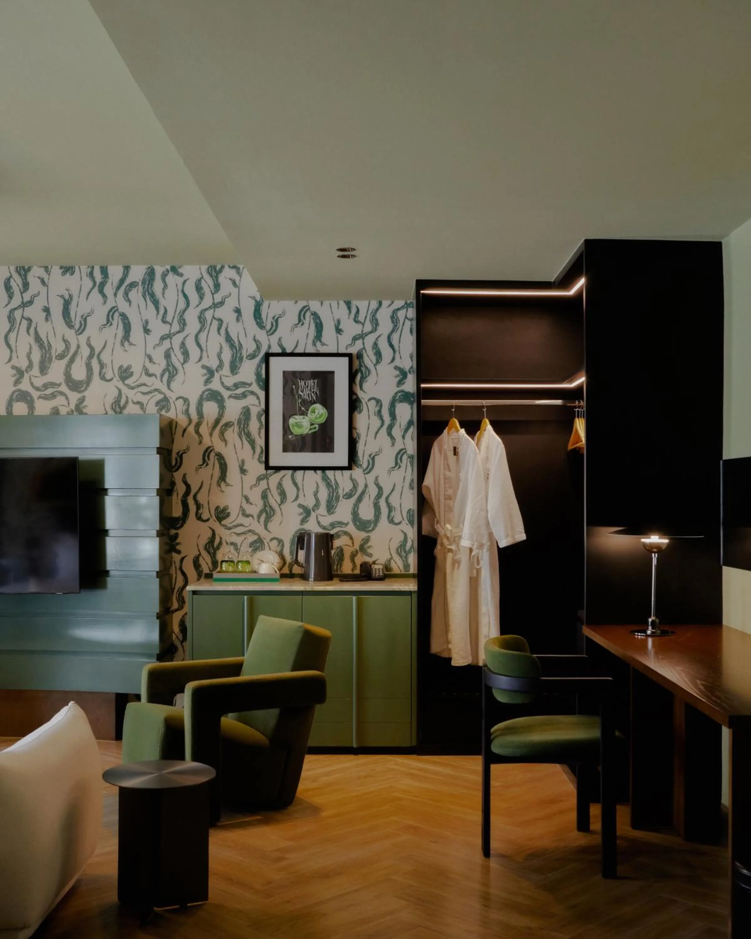 flat iron in Hotel Sapin