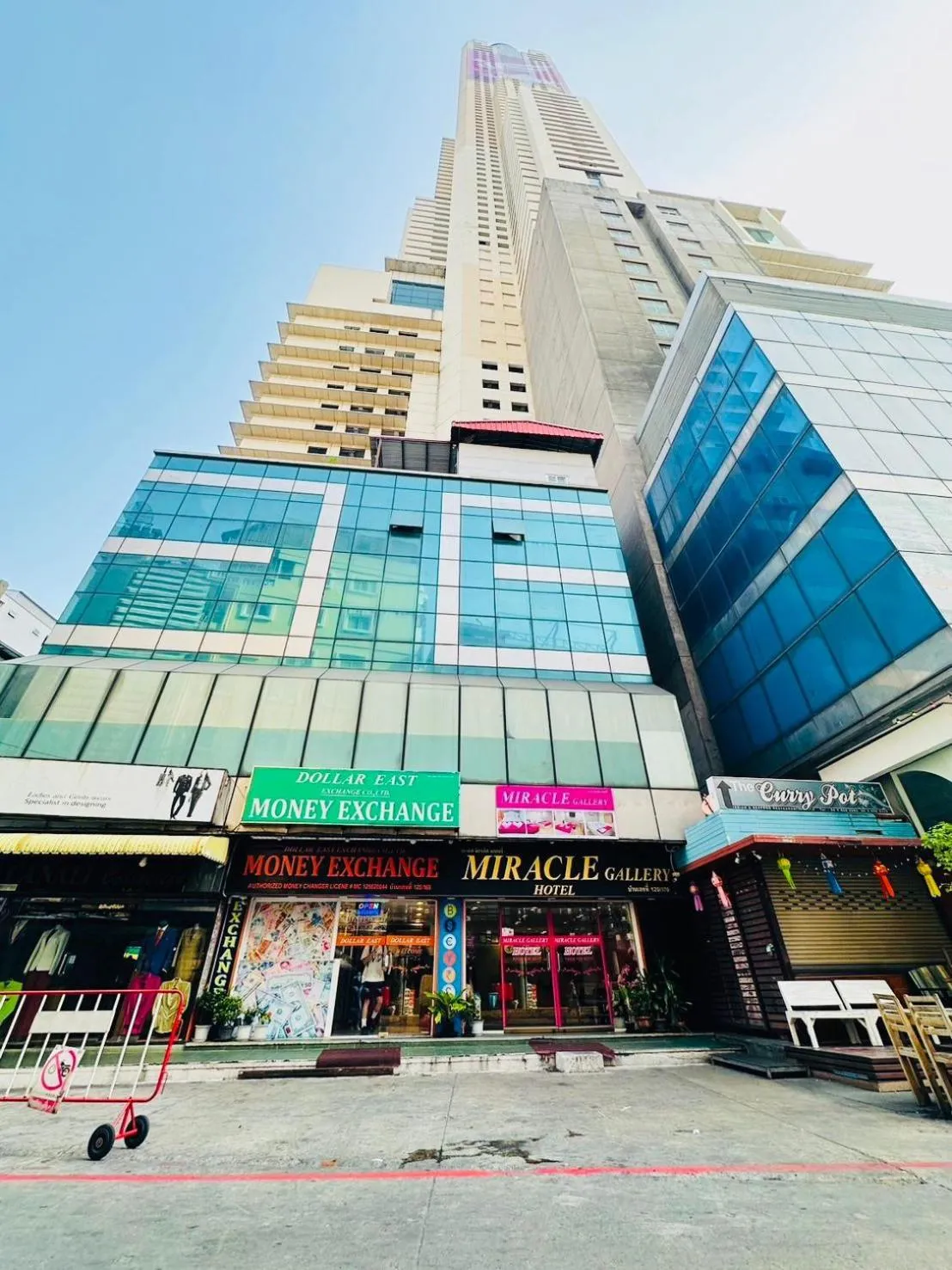 Property building in Miracle Gallery Hotel