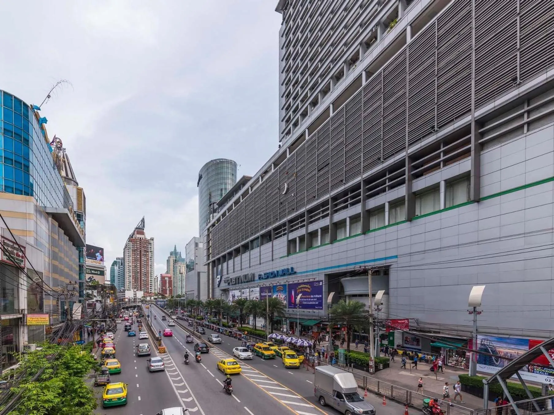 Neighbourhood in Miracle Gallery Hotel