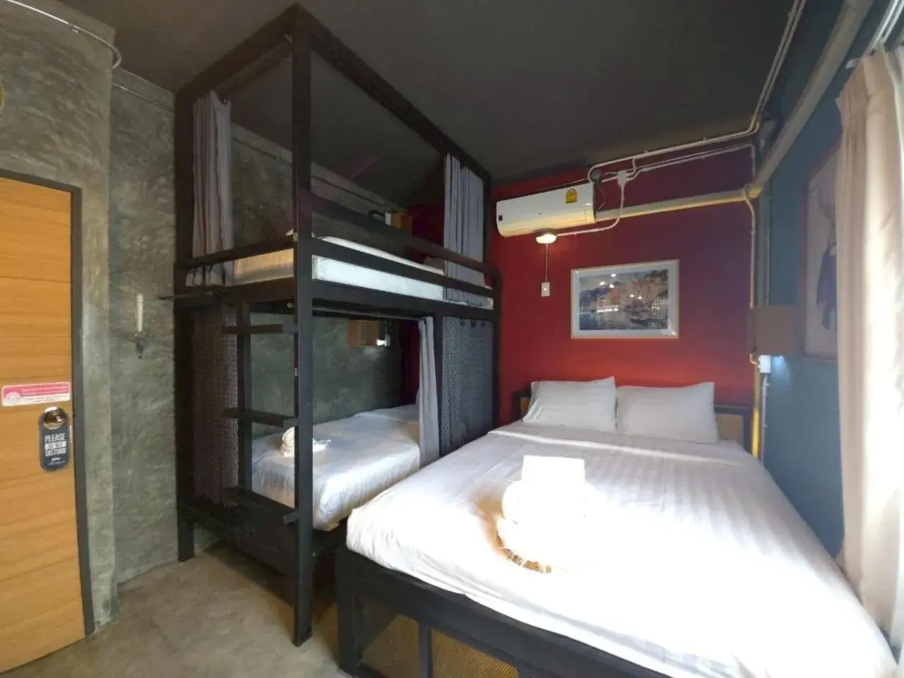 Quadruple Room with Private Bathroom in Tanwa House Quadruple Room with Private Bathroom in Tanwa House