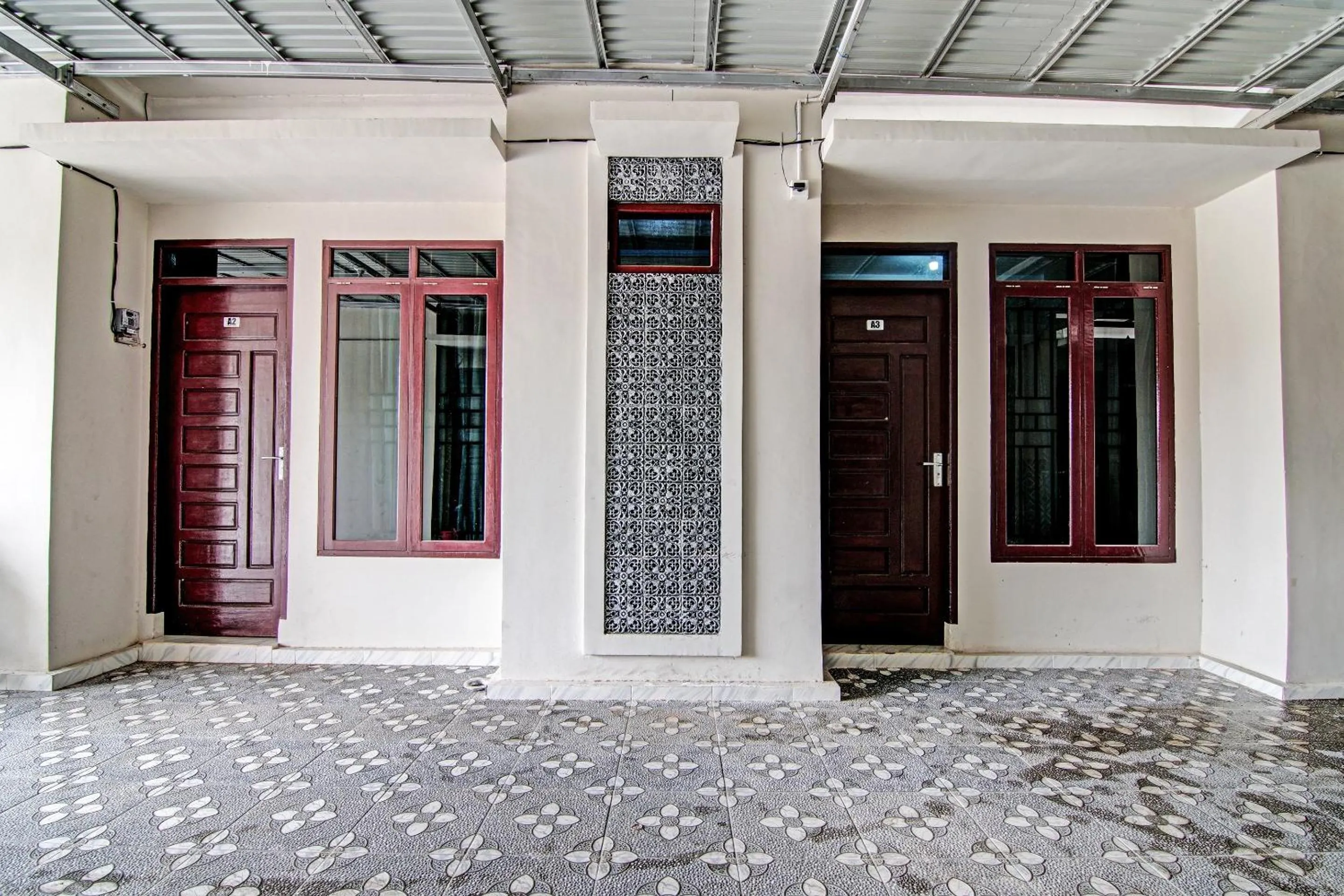 Lobby or reception in Hotel O Sandira Syariah