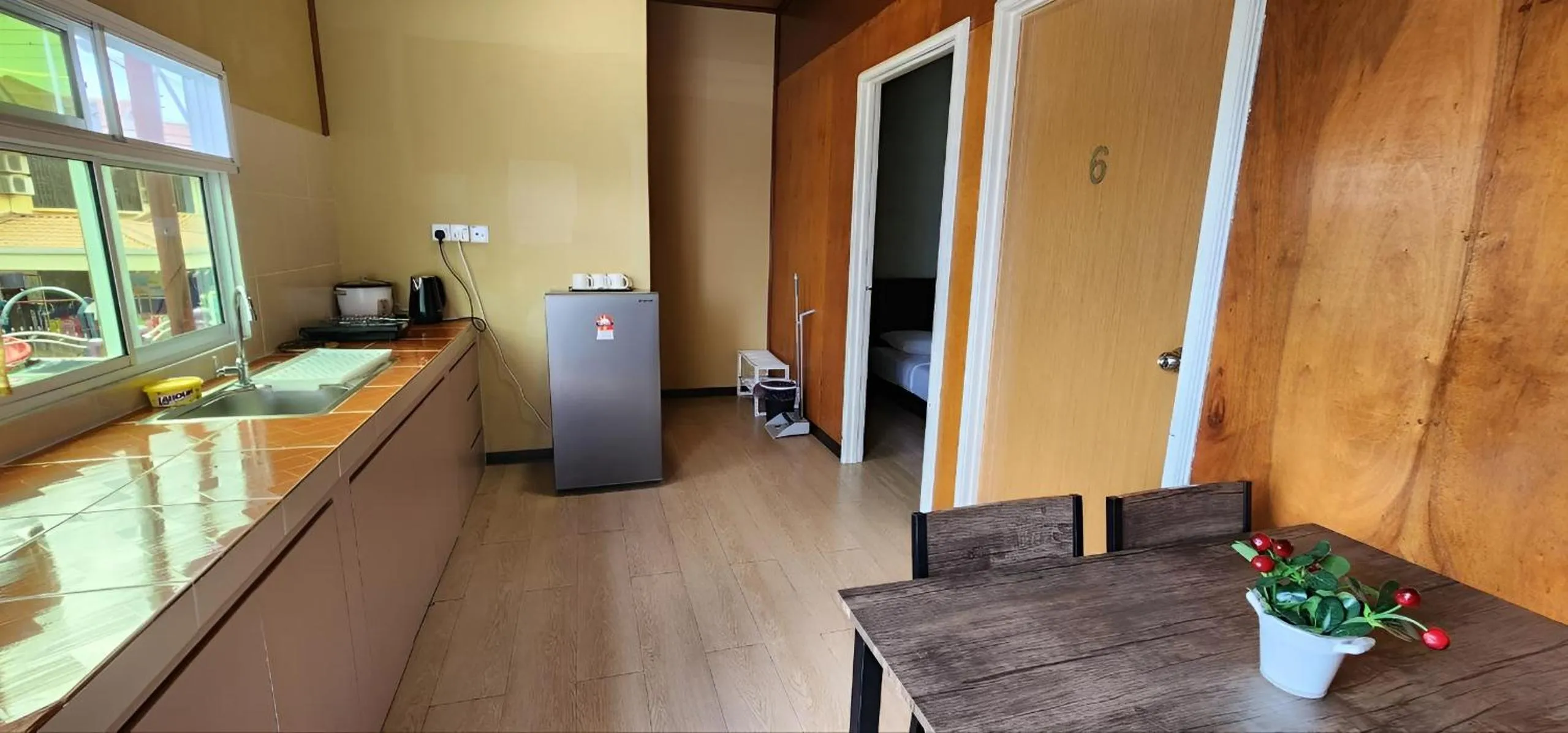 Kitchen or kitchenette in Grapevine Garden