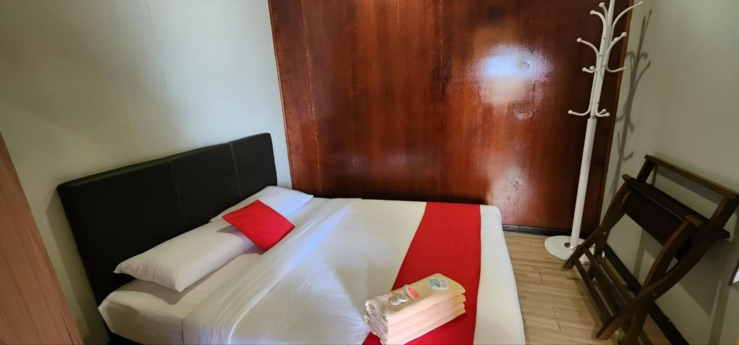 Bed in Grapevine Garden