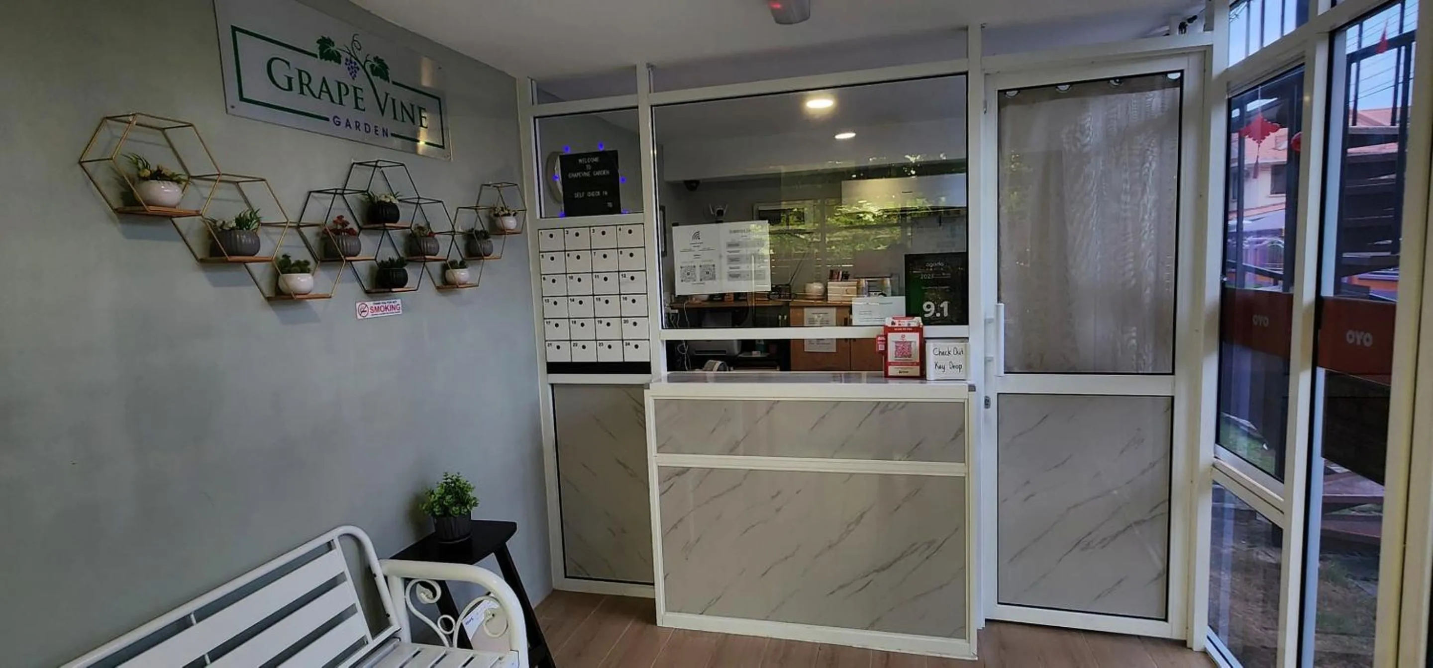 Lobby or reception in Grapevine Garden