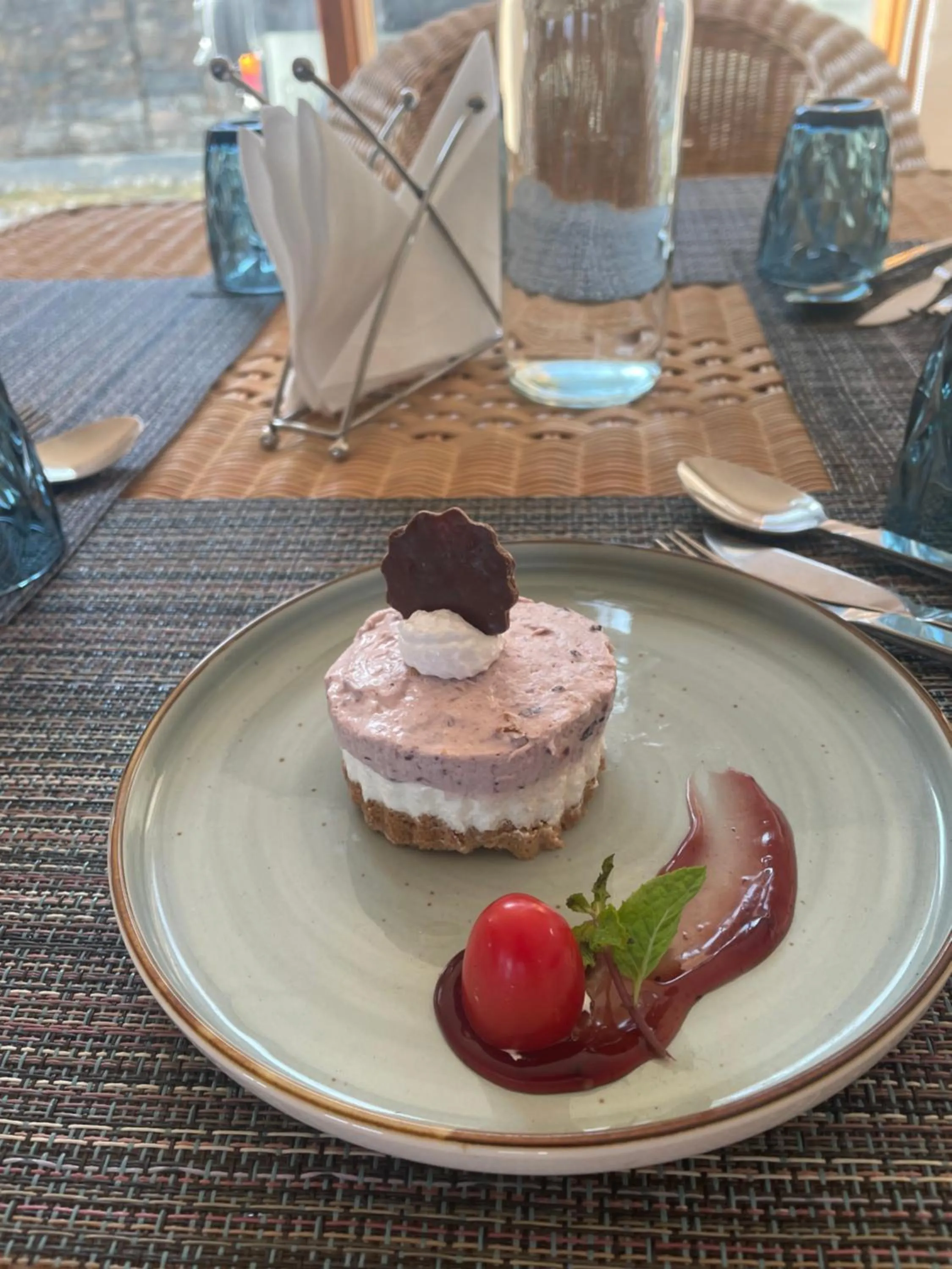 Restaurant/places to eat in Timilo Boutique