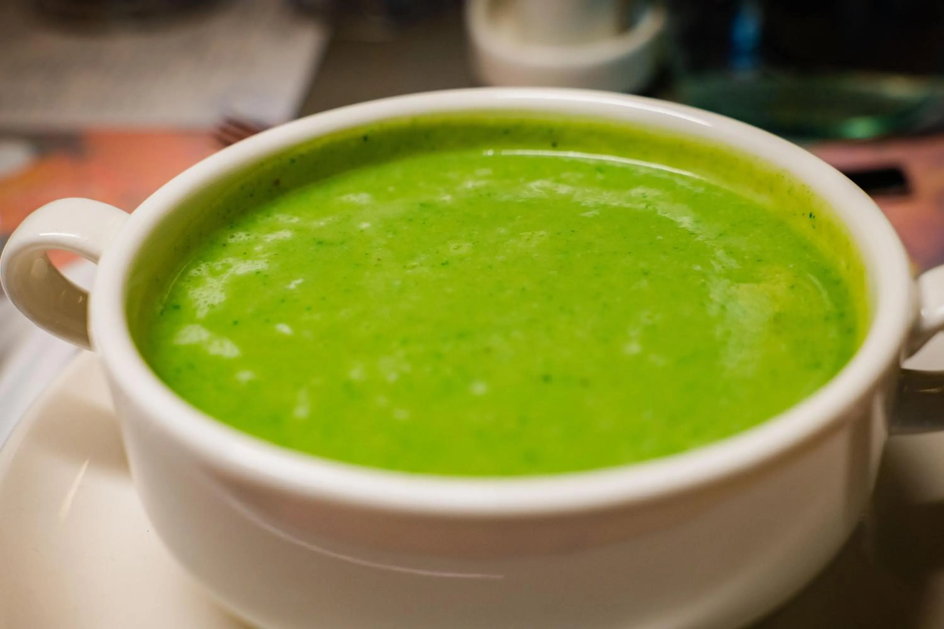 Restaurant/places to eat in Eleven Business & Sport Hotel