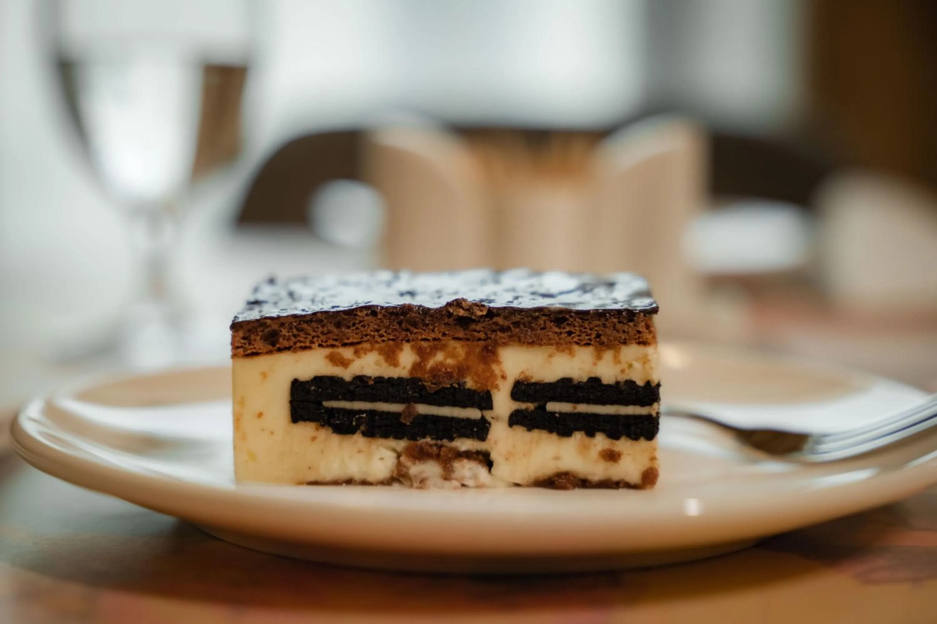 Restaurant/places to eat in Eleven Business & Sport Hotel