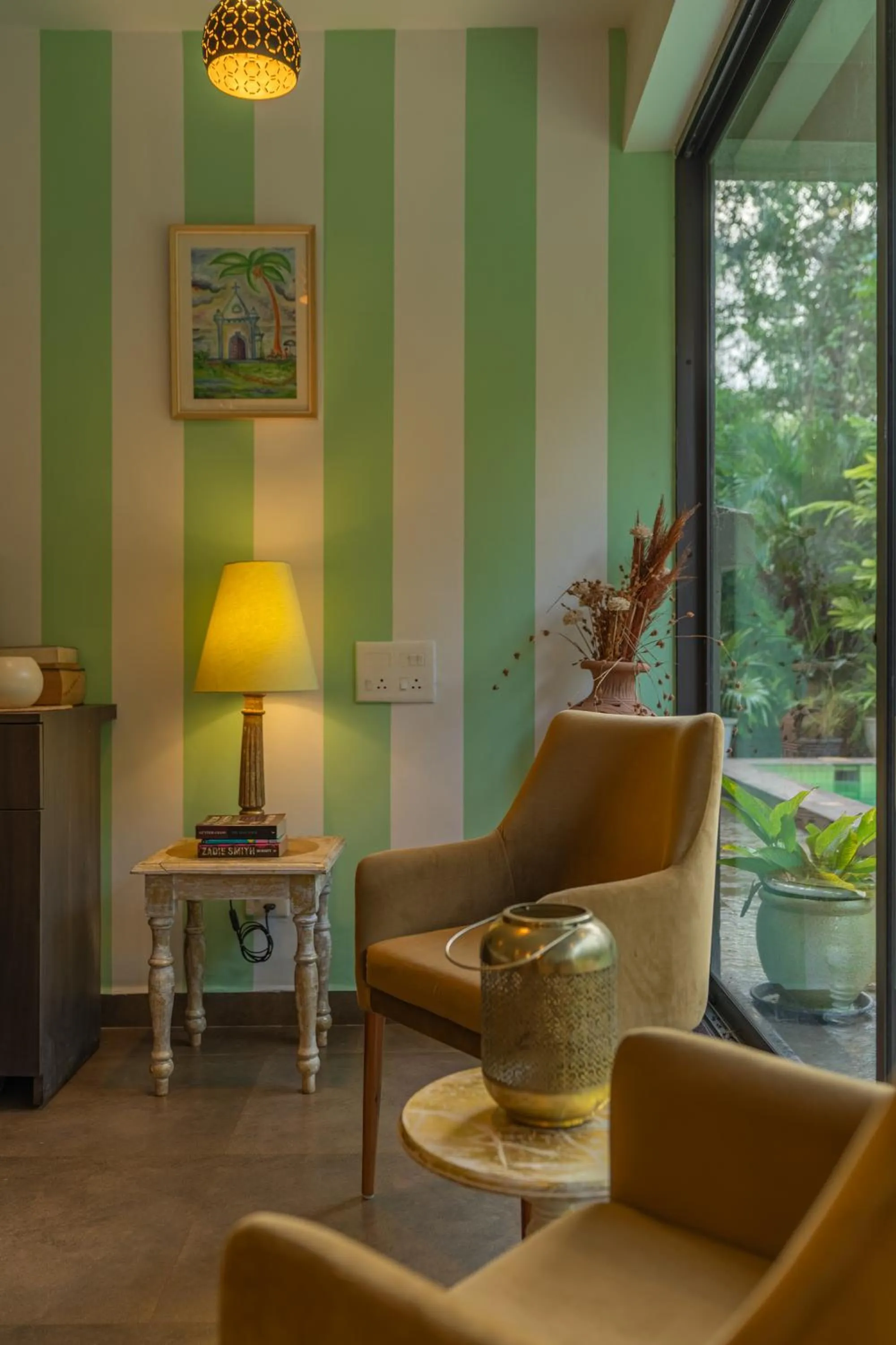 Seating area in Locomo Boutique, Morjim - Cozy tropical stay, near beach