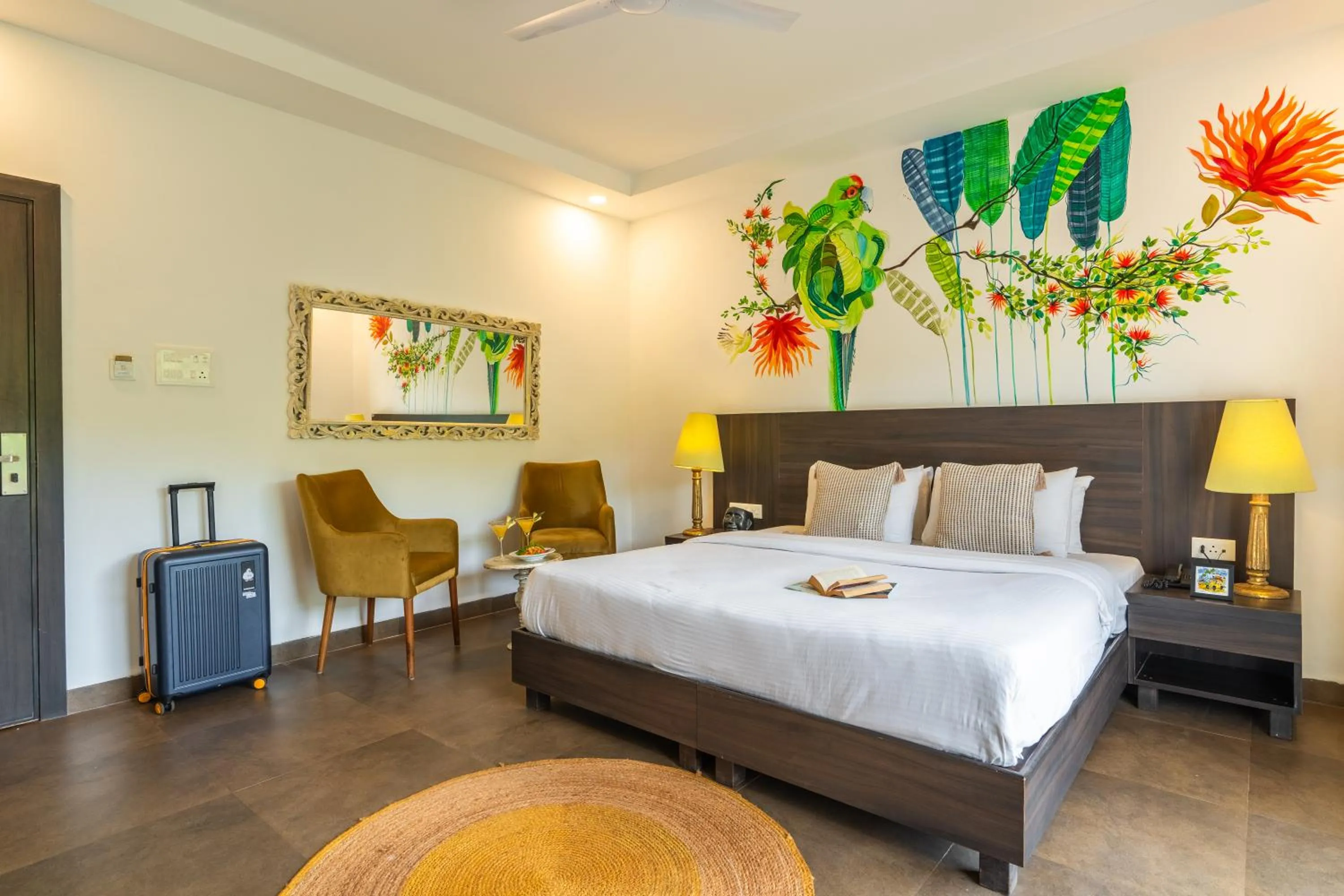 Photo of the whole room, Bed in Locomo Boutique, Morjim - Cozy tropical stay, near beach