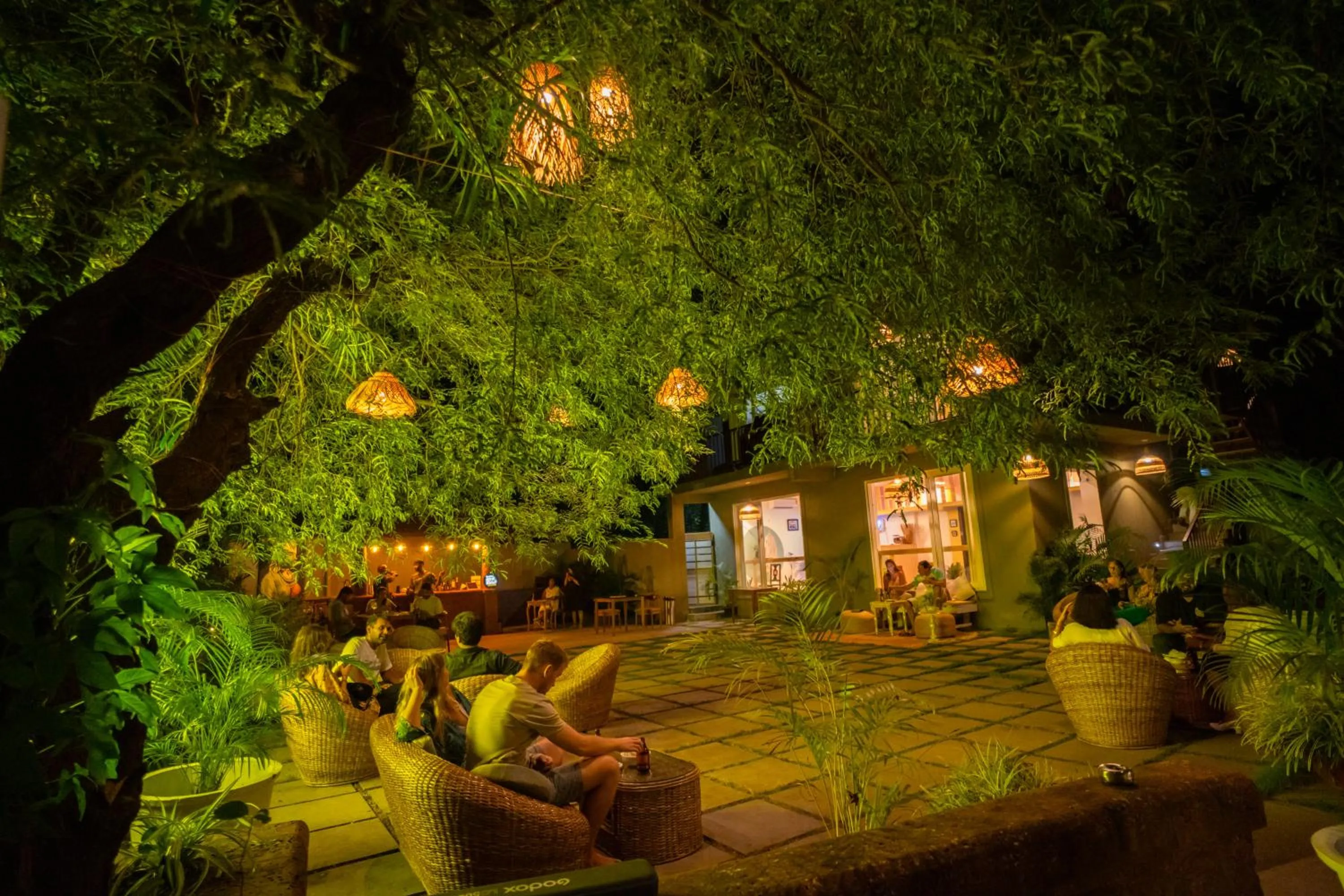 Night in Locomo Boutique, Morjim - Cozy tropical stay, near beach