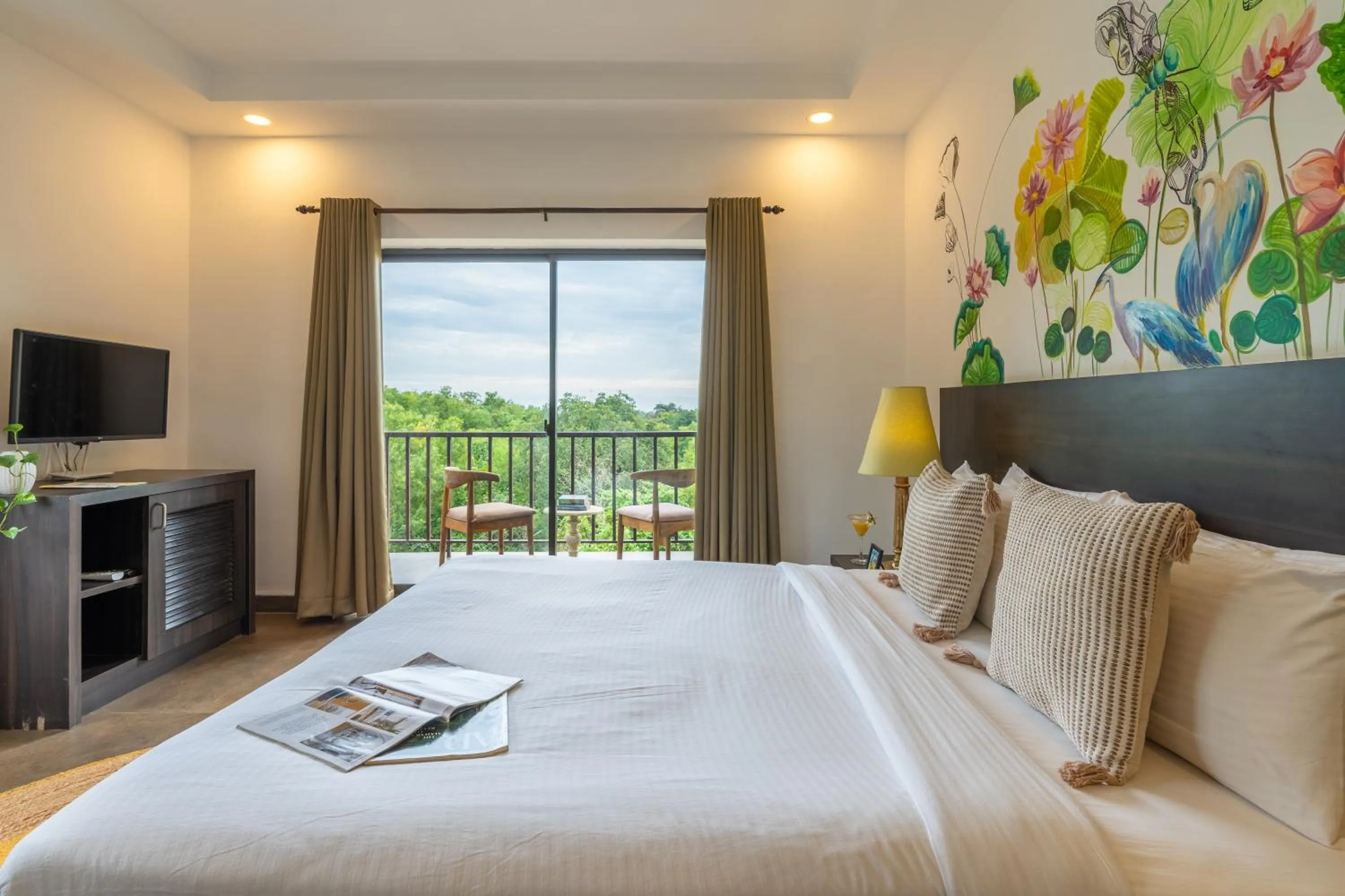 Photo of the whole room, Bed in Locomo Boutique, Morjim - Cozy tropical stay, near beach