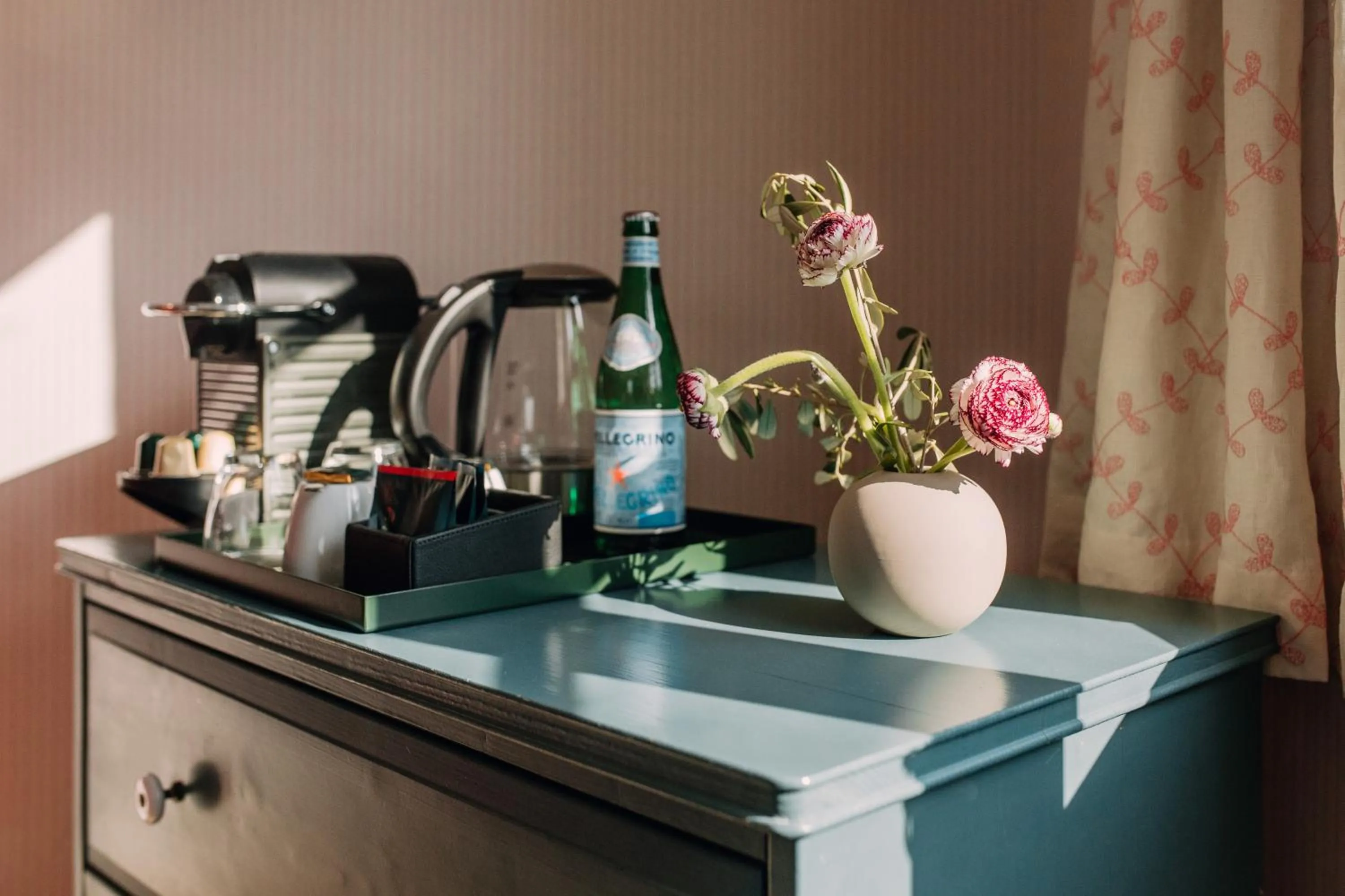 Coffee/tea facilities in Engø Gård Hotel & Restaurant