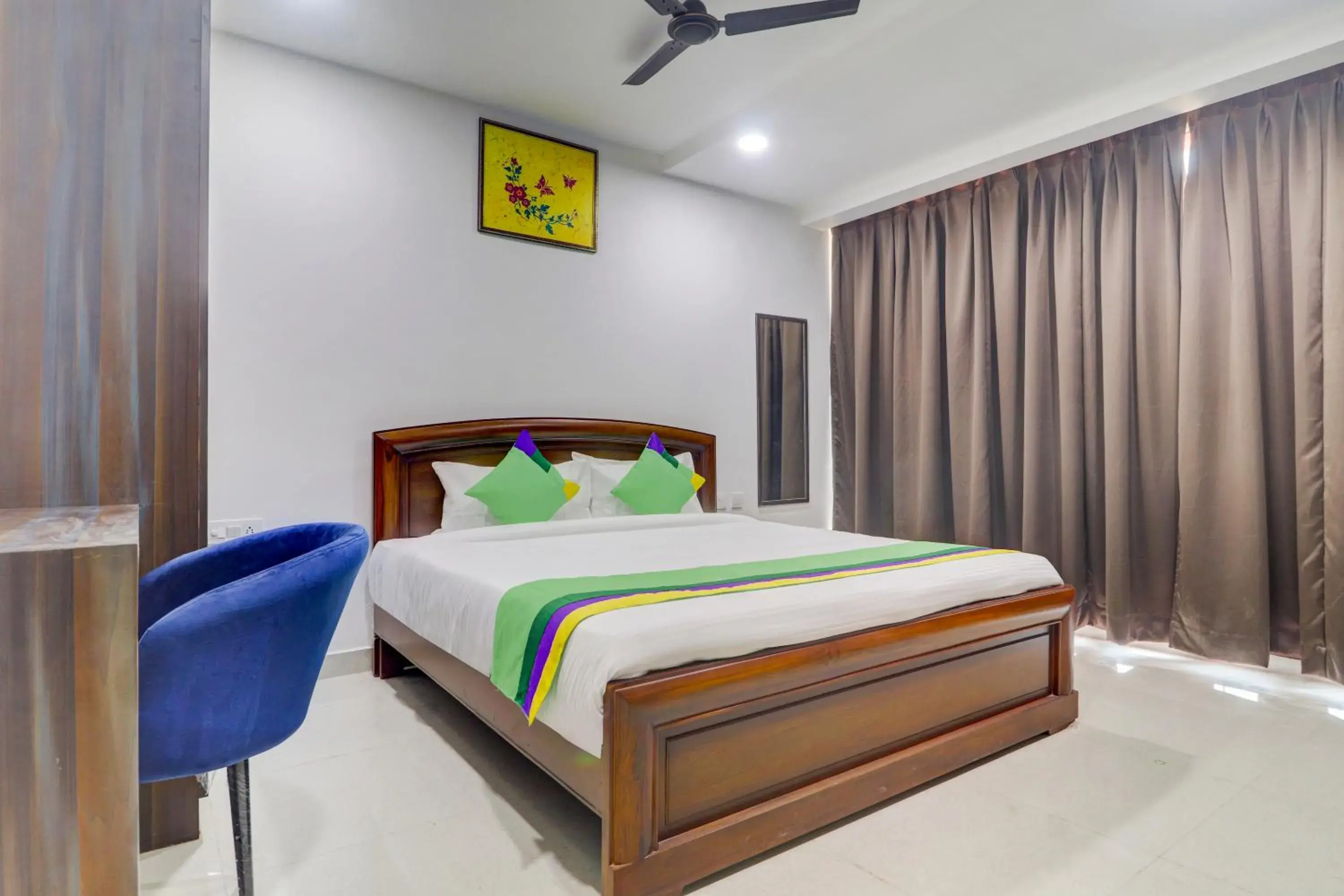 Deluxe Double Room - single occupancy in Treebo Destination Inn Deluxe Double Room - single occupancy in Treebo Destination Inn