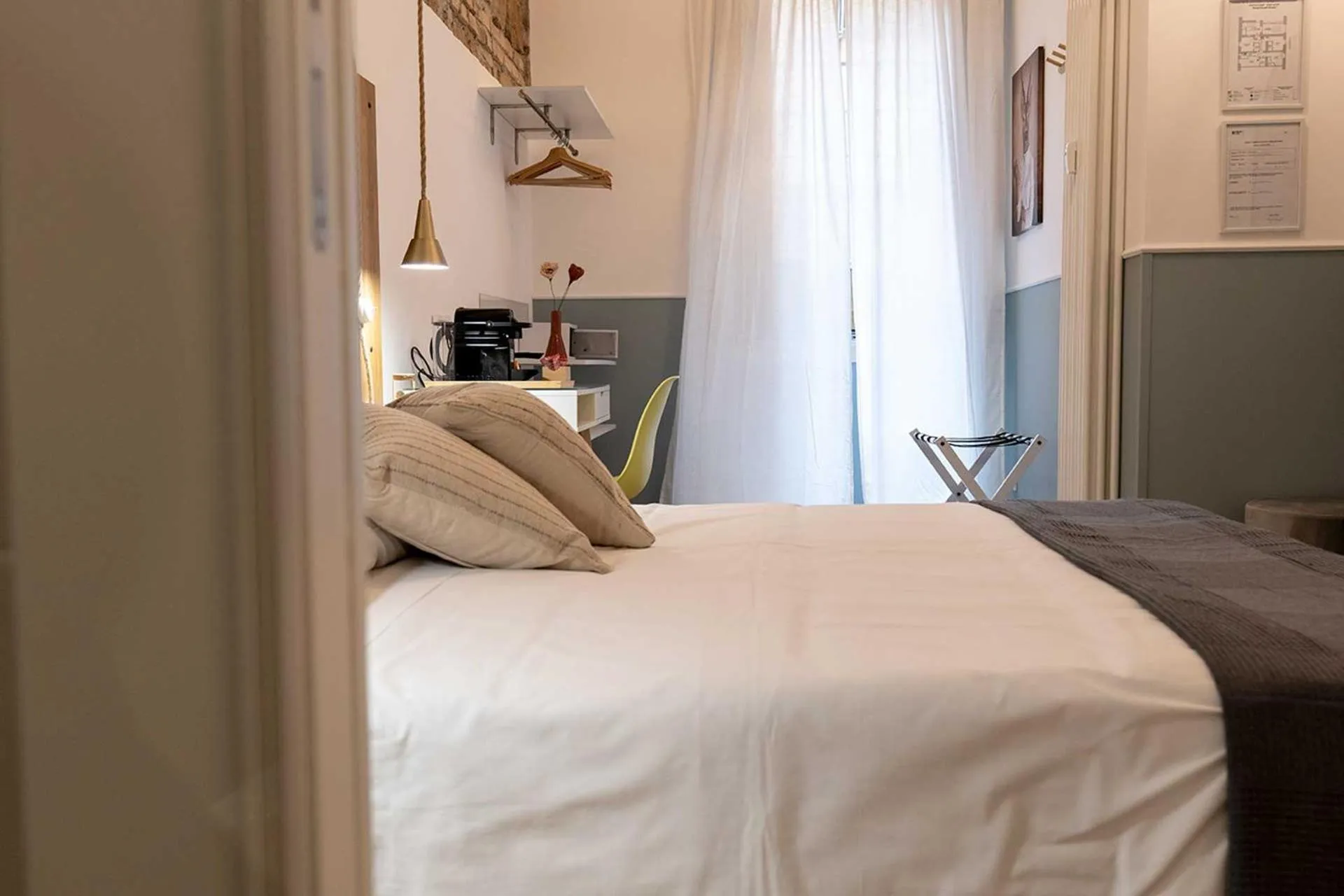 Bedroom, Bed in Smart Guesthouse Termini