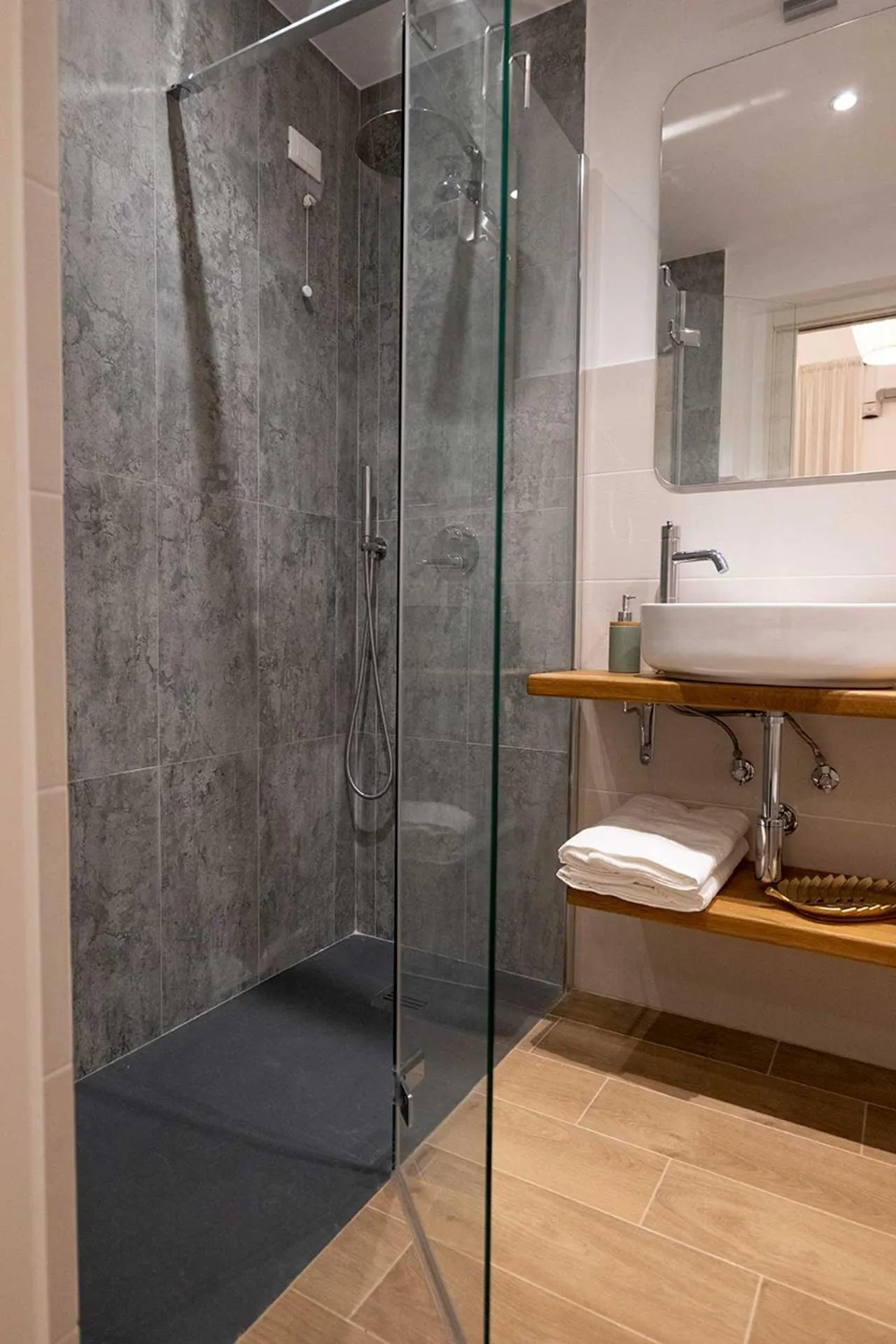 Bathroom in Smart Guesthouse Termini