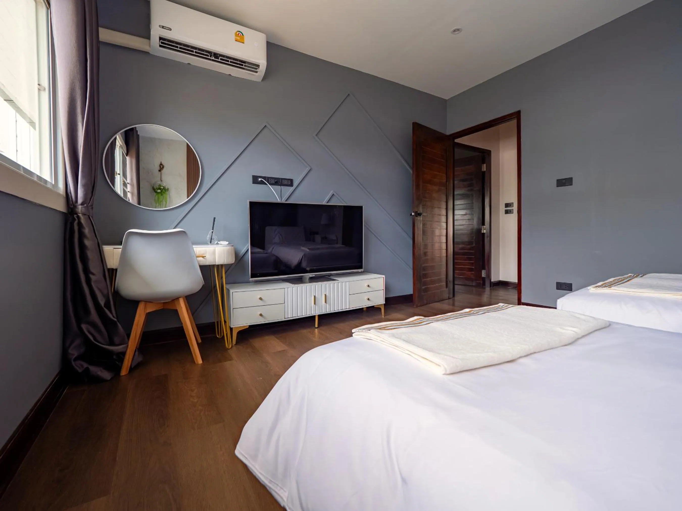 Bed in Grand Orlov Apart Hotel