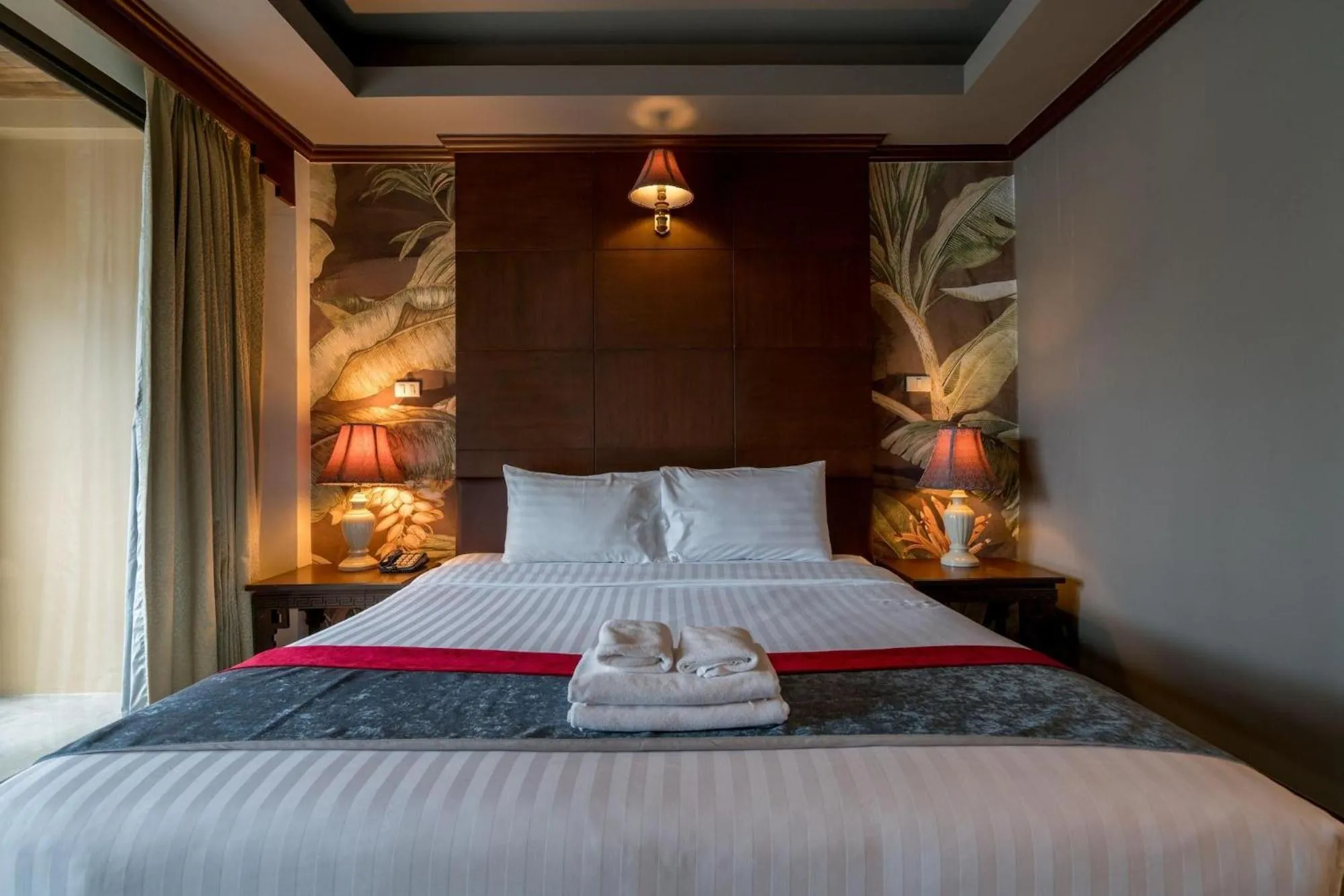 Bed in Grand Orlov Apart Hotel