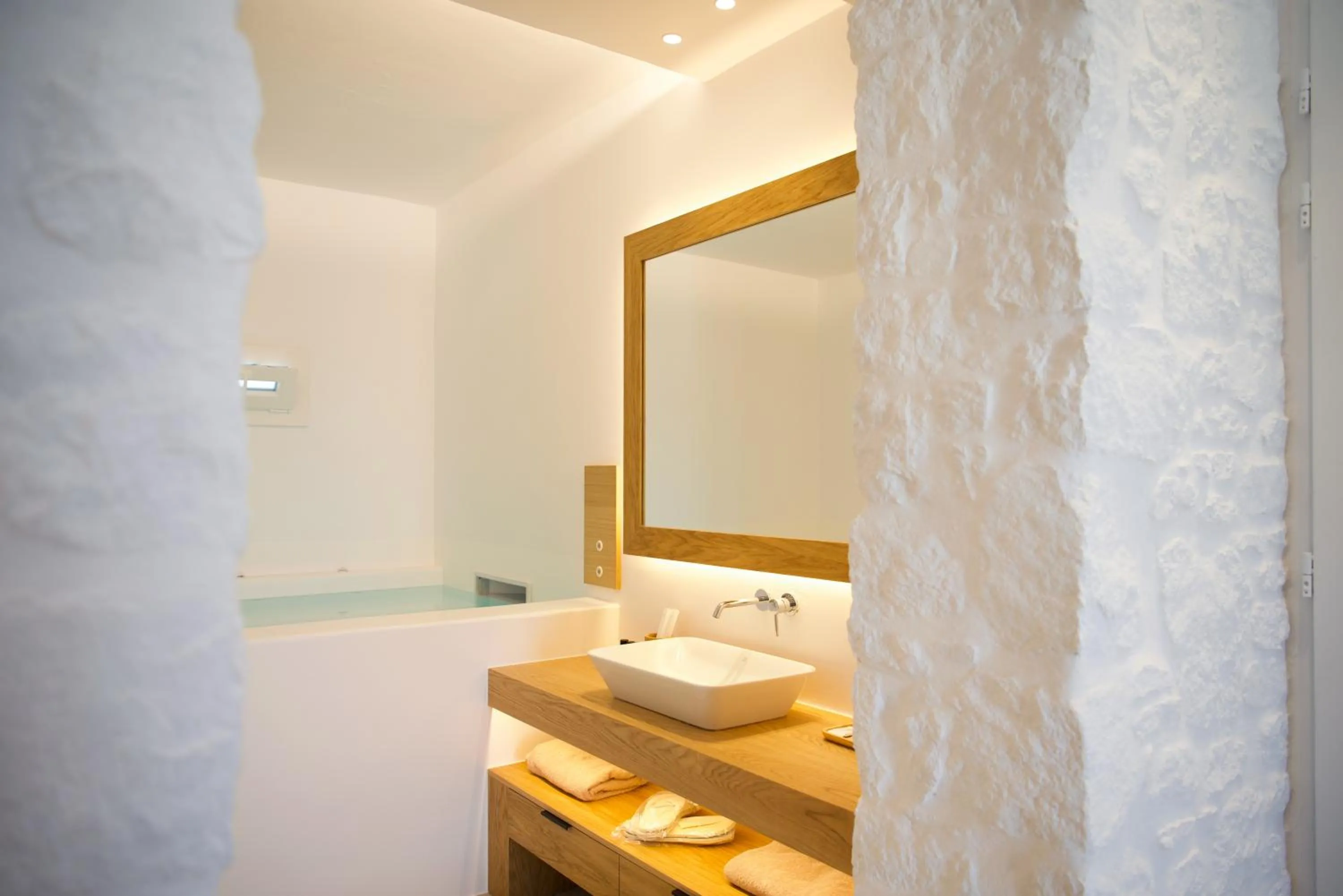Bed in Elit Suites Mykonos