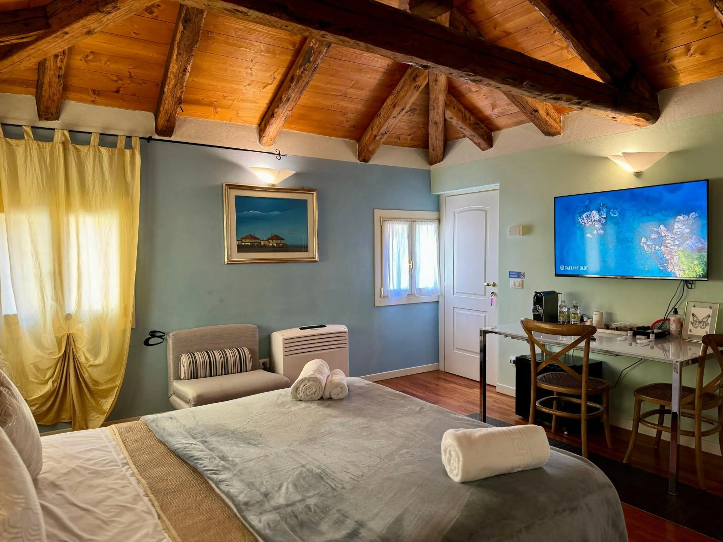 Bed in First Dream Venice