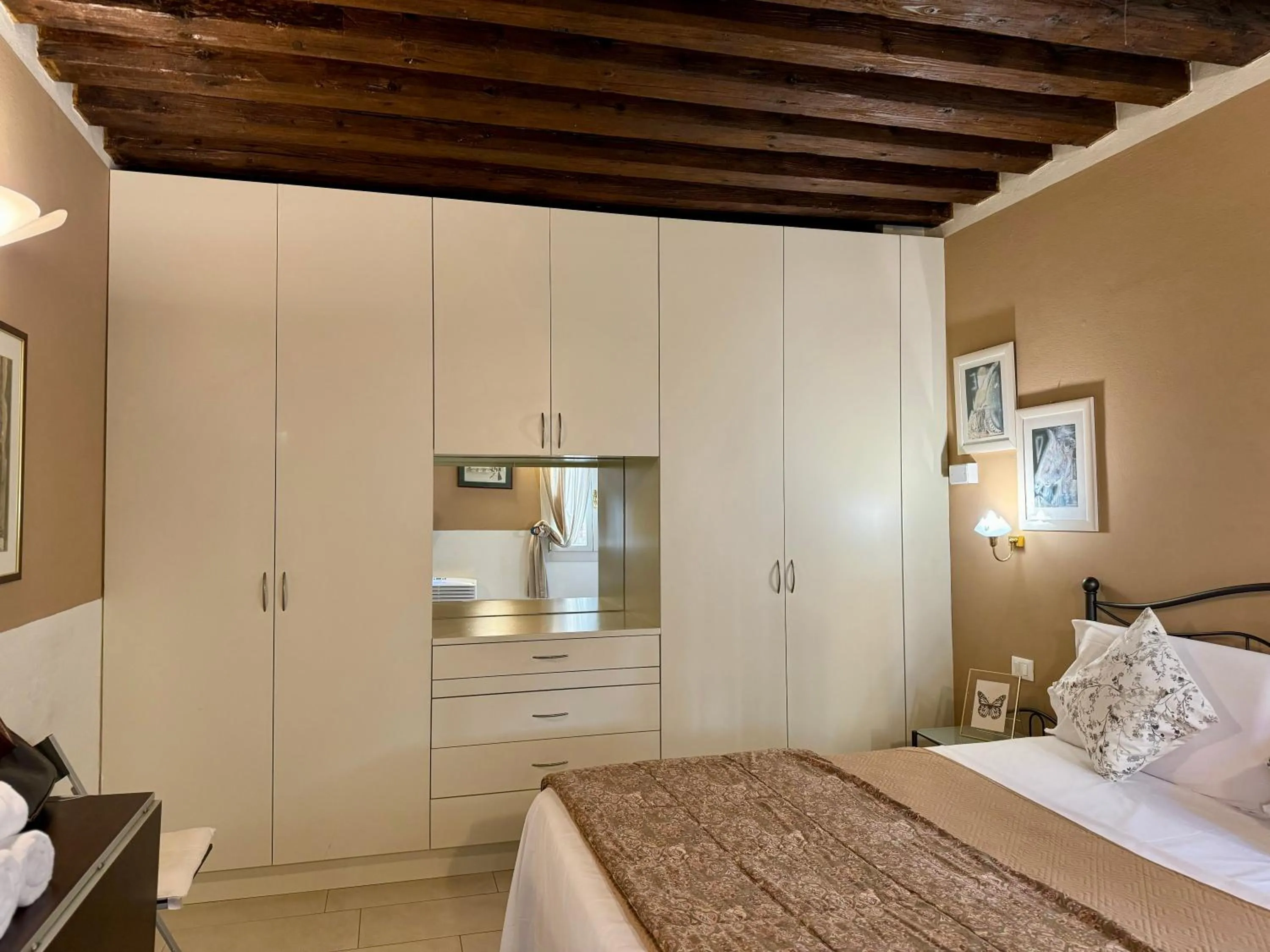 Bed in First Dream Venice