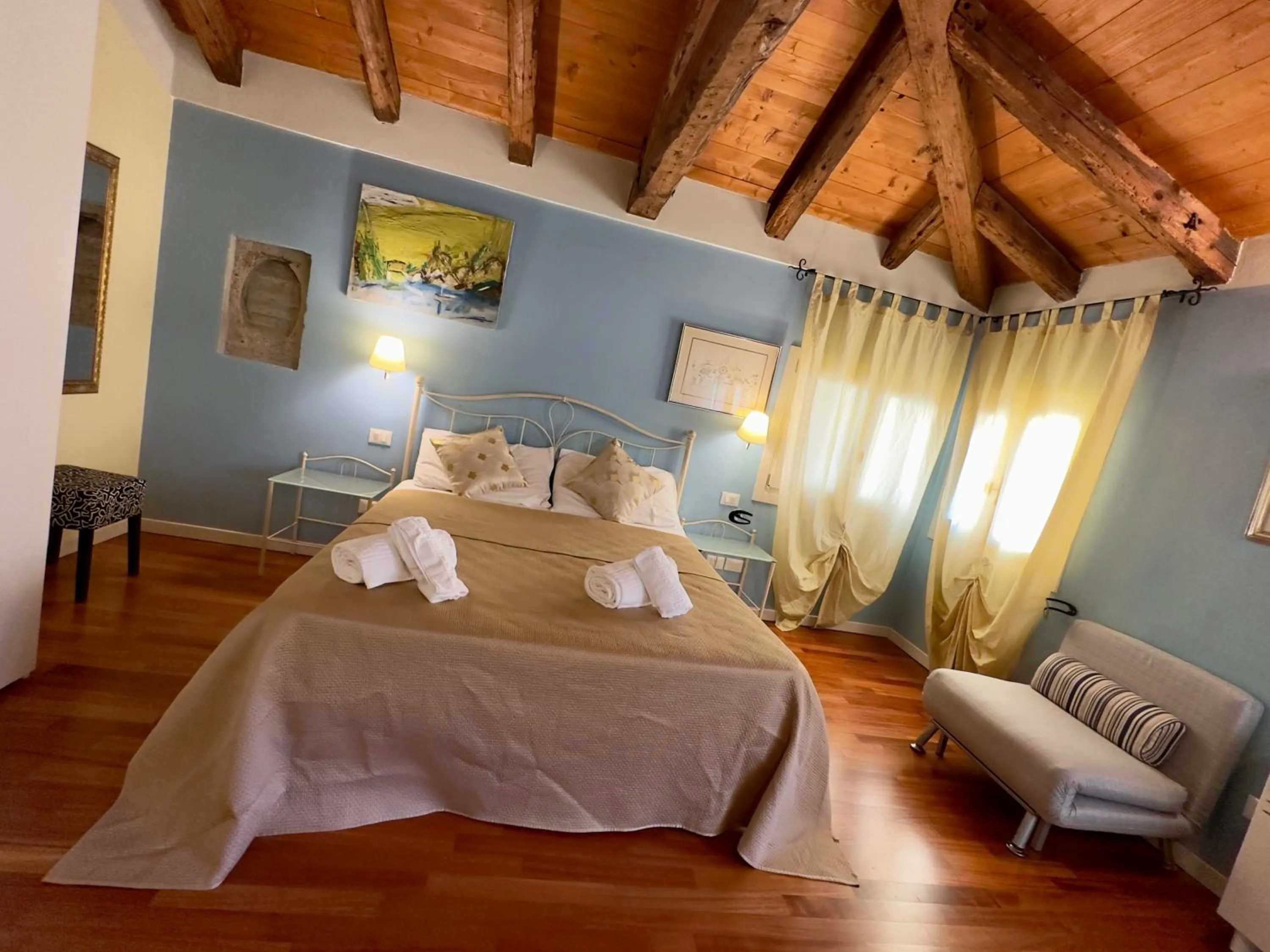 Bed in First Dream Venice