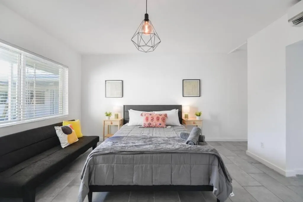 Bed in Wonderful and calm studio in Miami