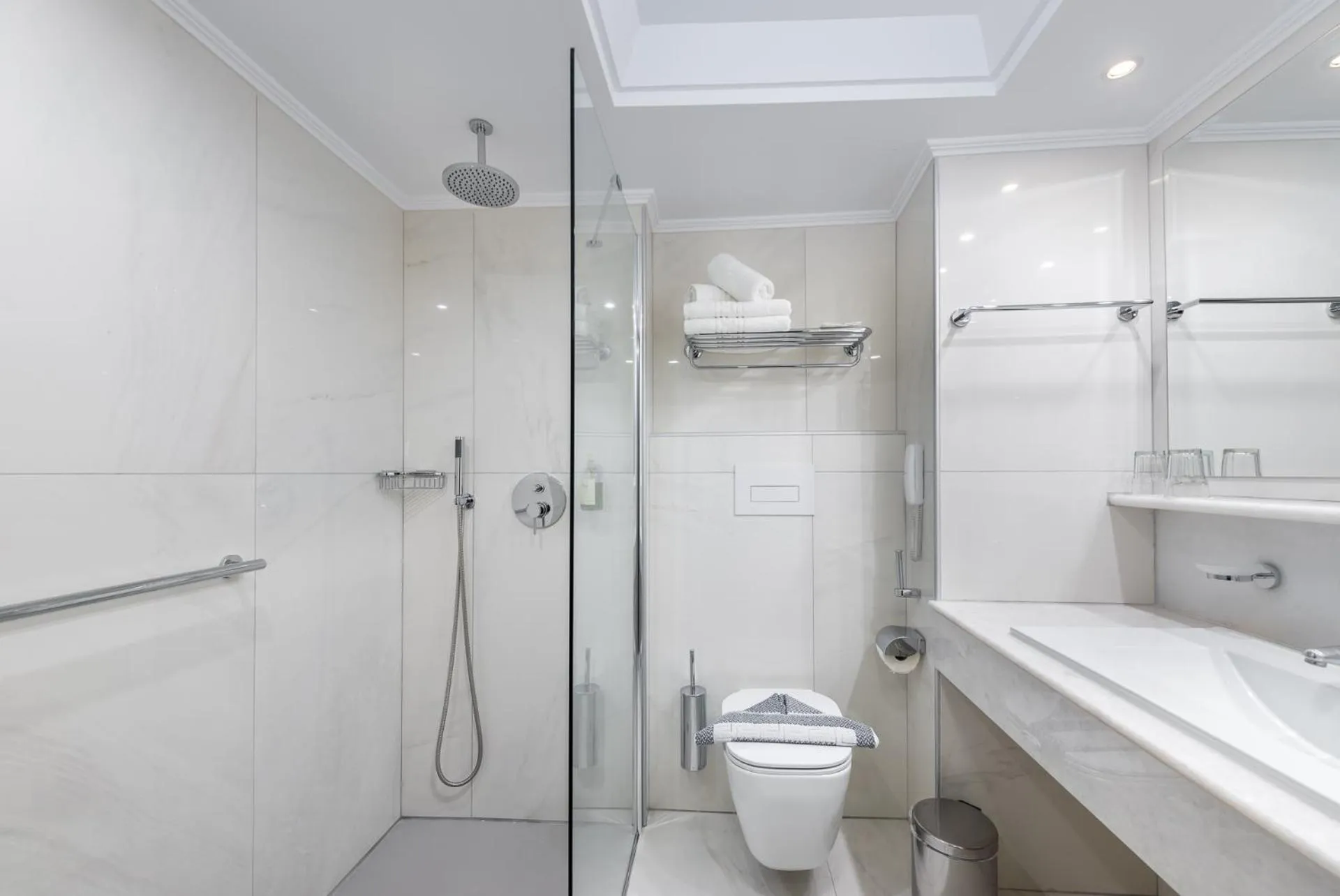 Toilet in Apollo Beach