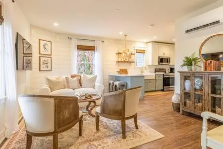 Downtown Luxury Farmhouse Apartment #1