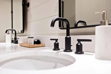 Downtown Luxury Farmhouse Apartment #1