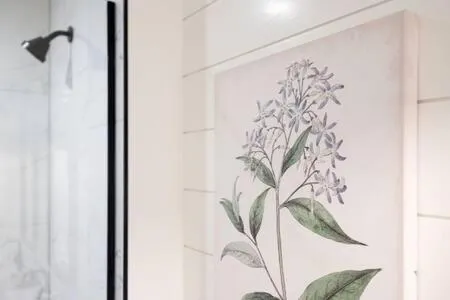 Downtown Luxury Farmhouse Apartment #4