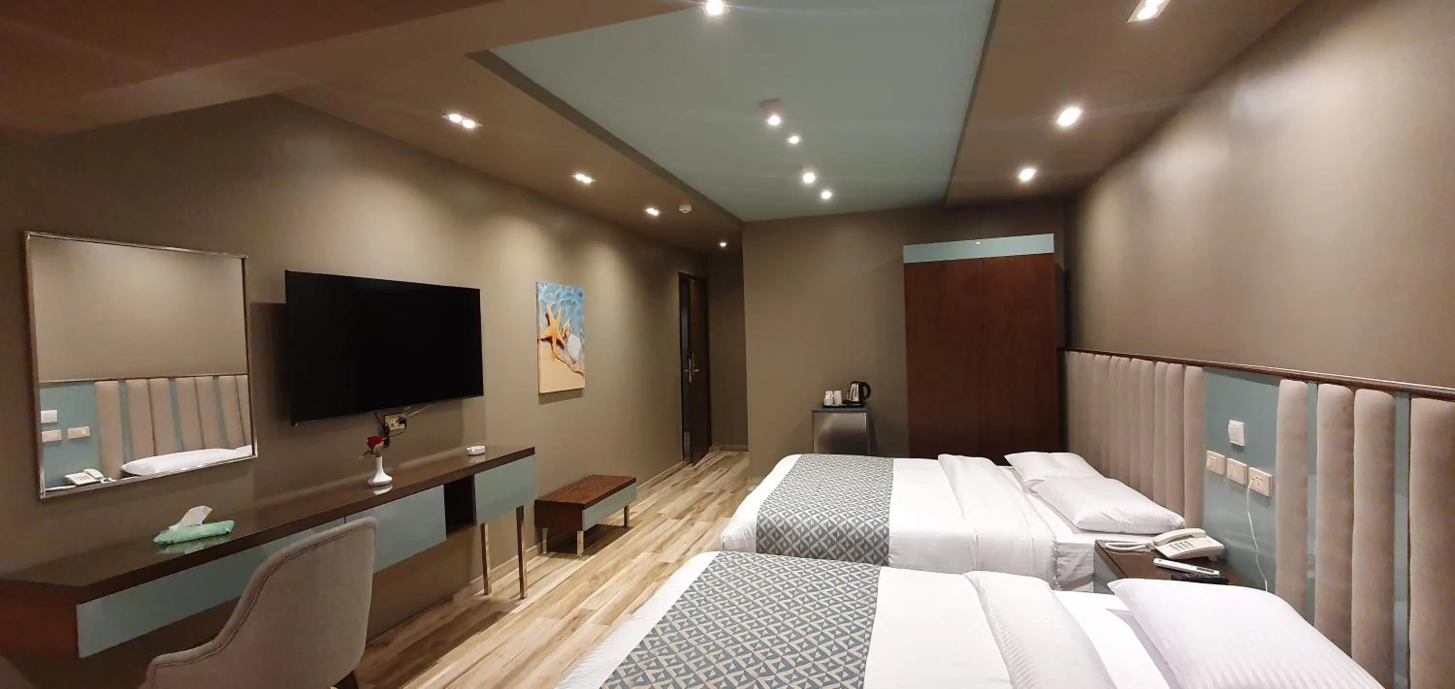 Bed in Grand Bayan Hotel & Apt at Nile Plaza