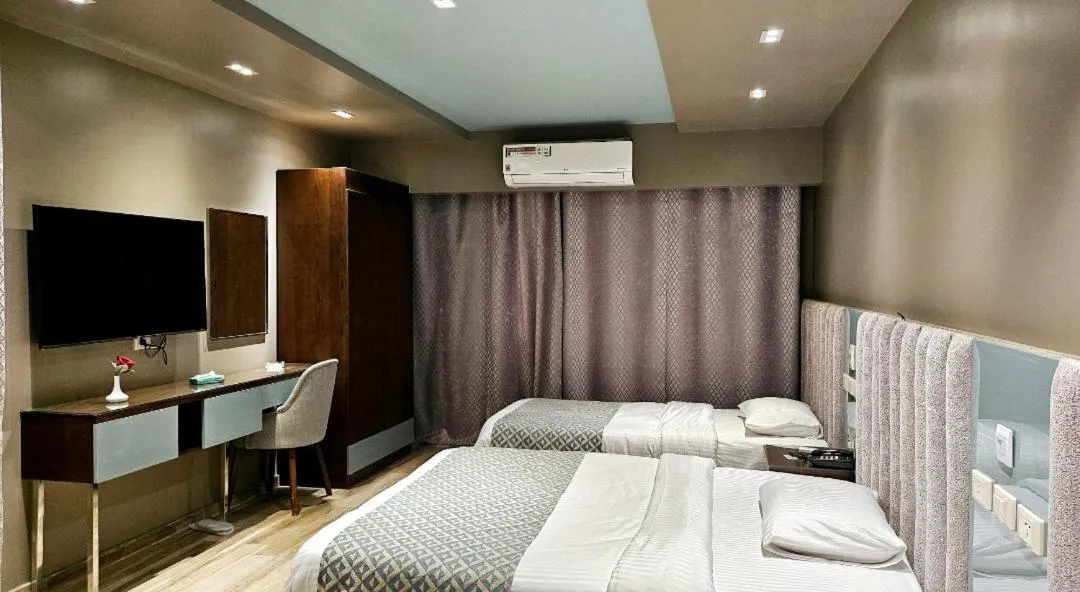 Bed in Grand Bayan Hotel & Apt at Nile Plaza