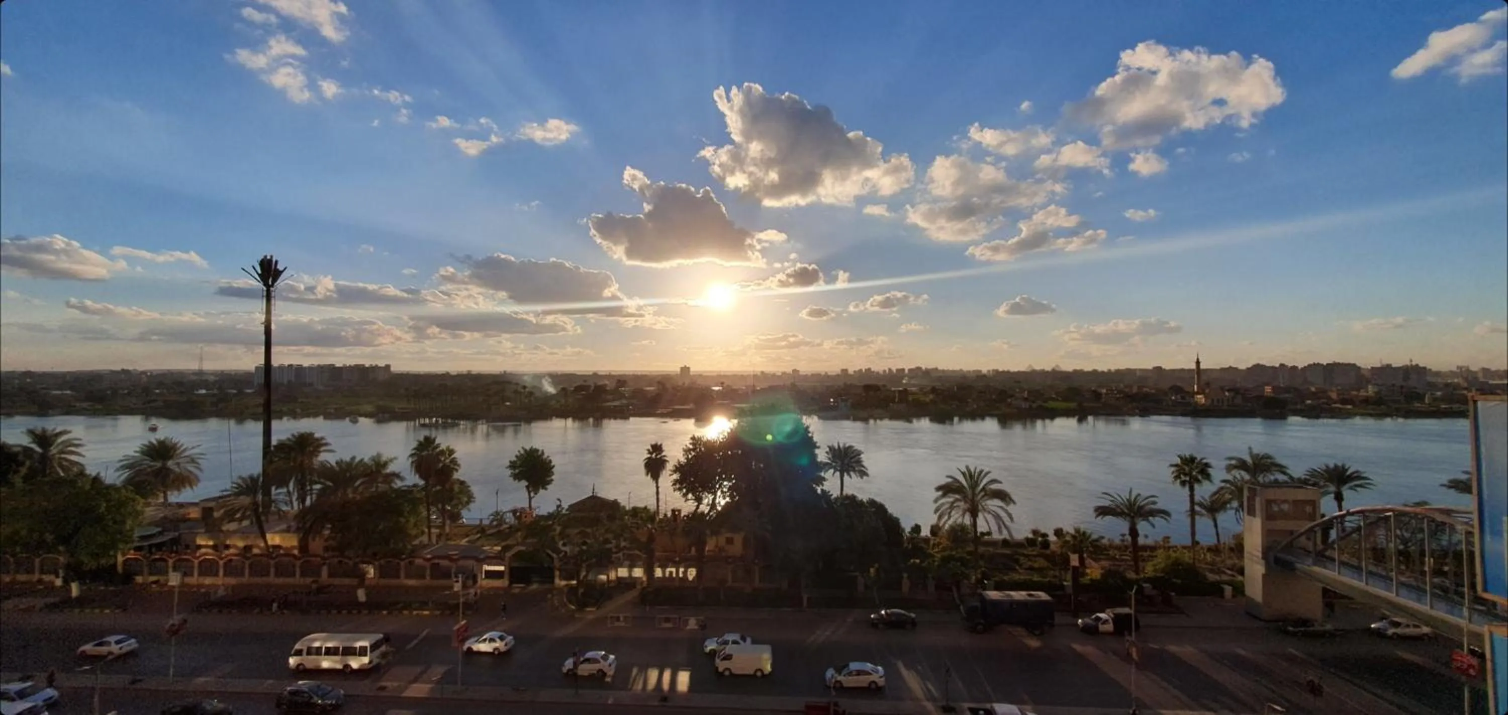 Grand Bayan Hotel & Apt at Nile Plaza