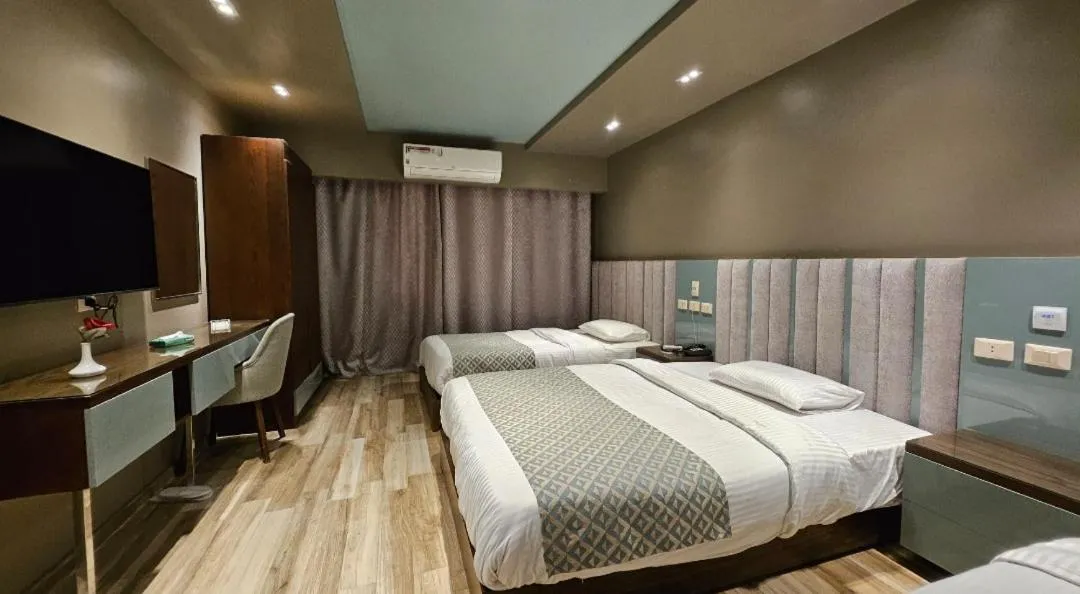 Bed in Grand Bayan Hotel & Apt at Nile Plaza