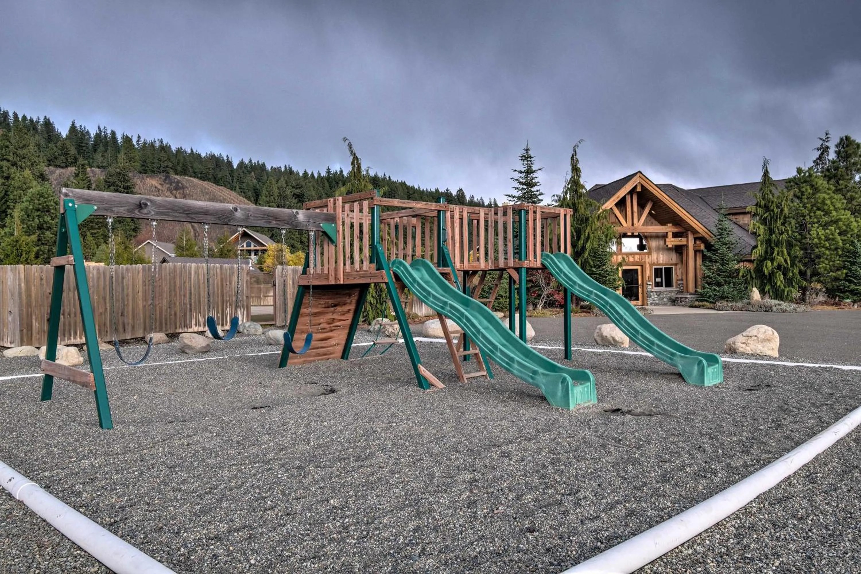 Dog-Friendly Ronald Vacation Rental Cabin!