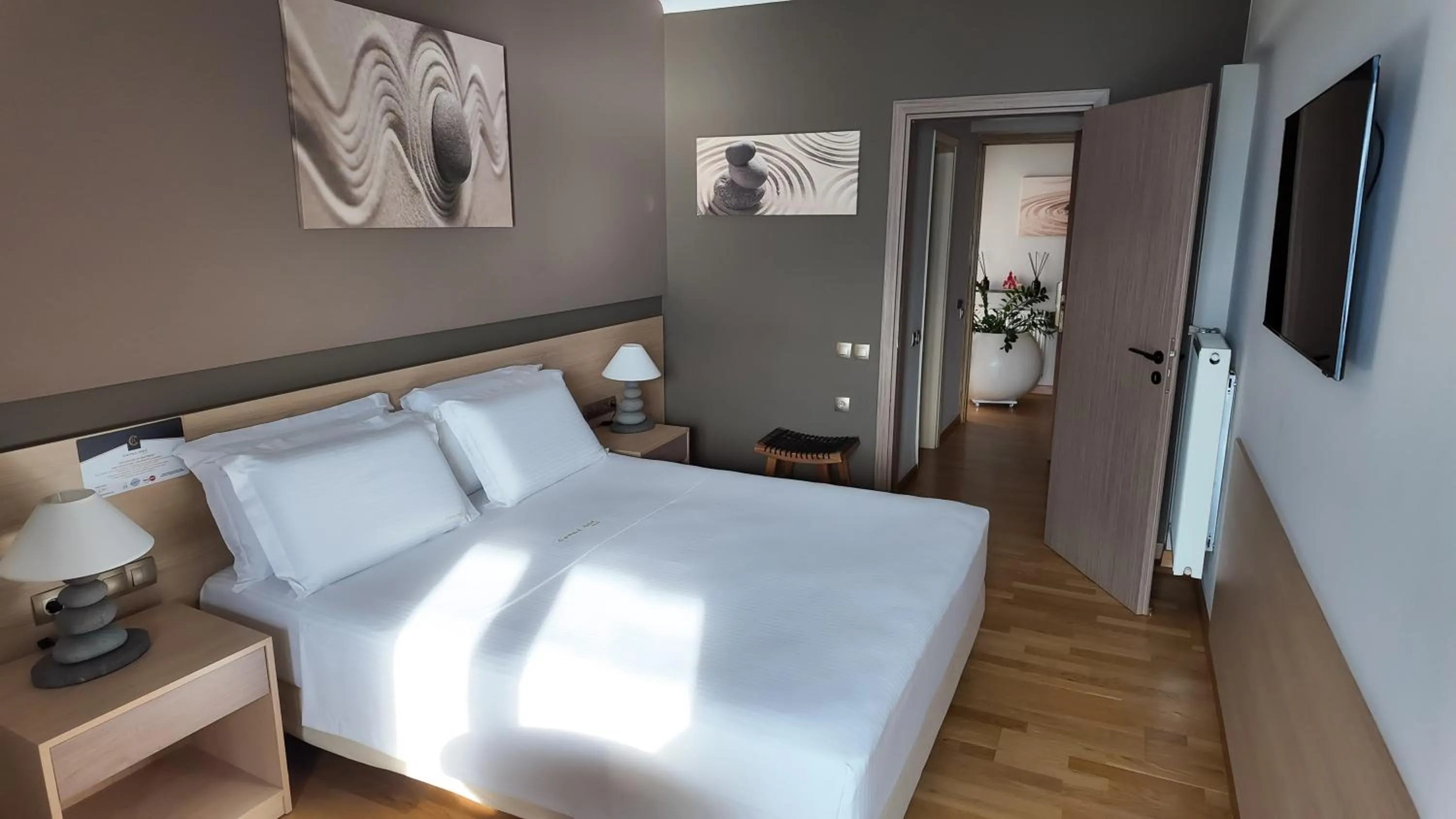 Bed in Coral Hotel Athens