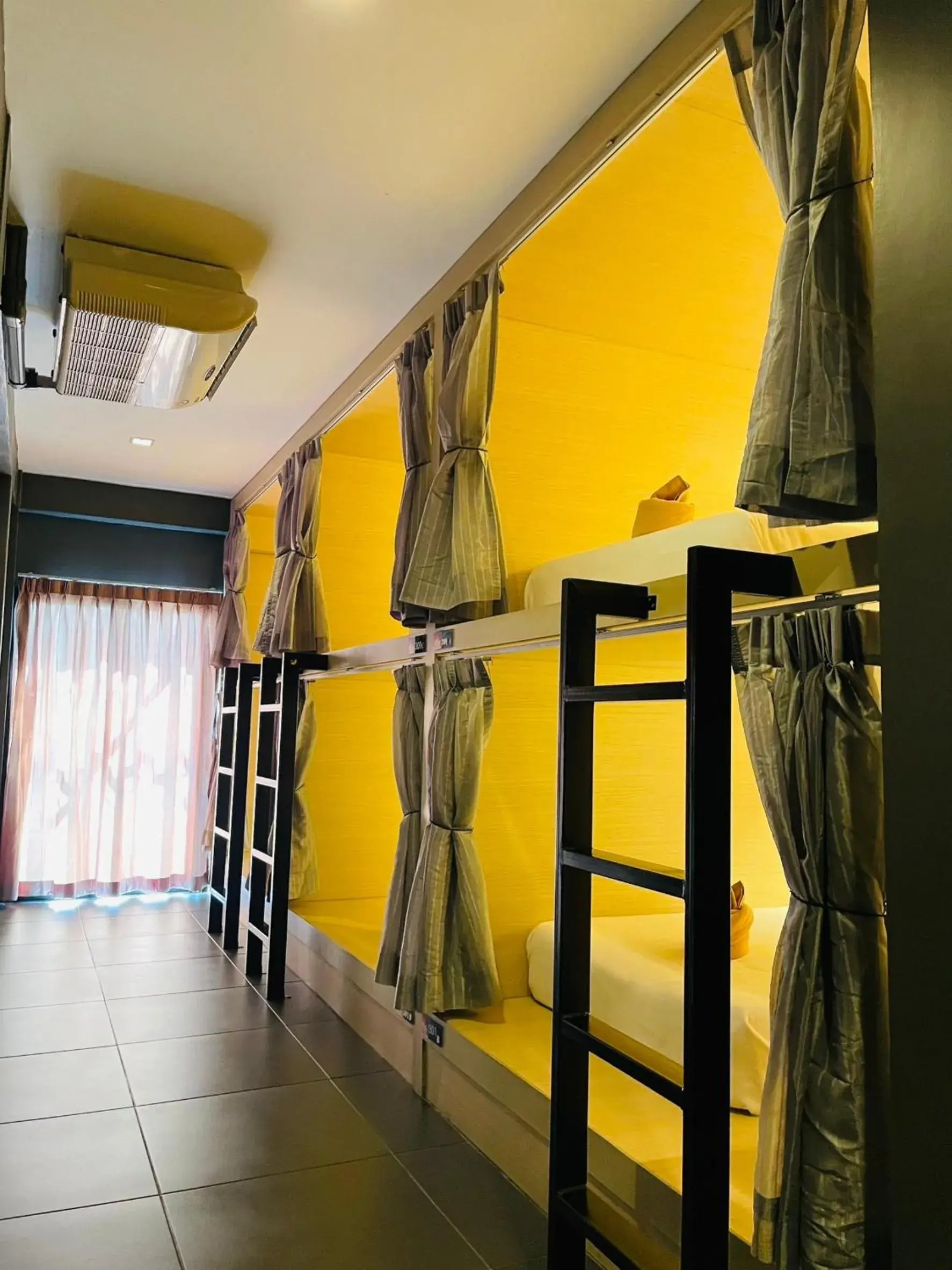 Bed in 6-Bed Dormitory Room in Rabbitel Phuket Bed in 6-Bed Dormitory Room in Rabbitel Phuket