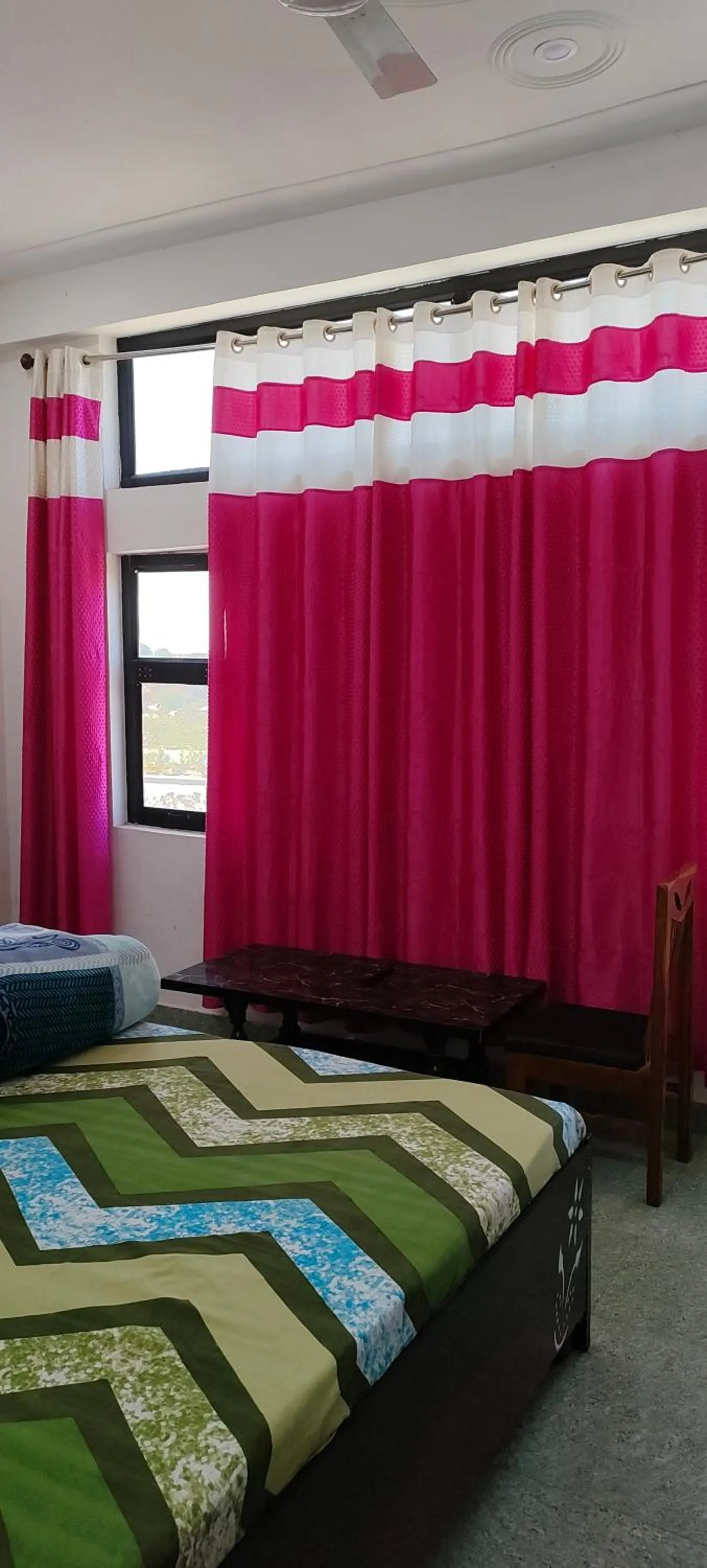 Bed in Hotel Holiday