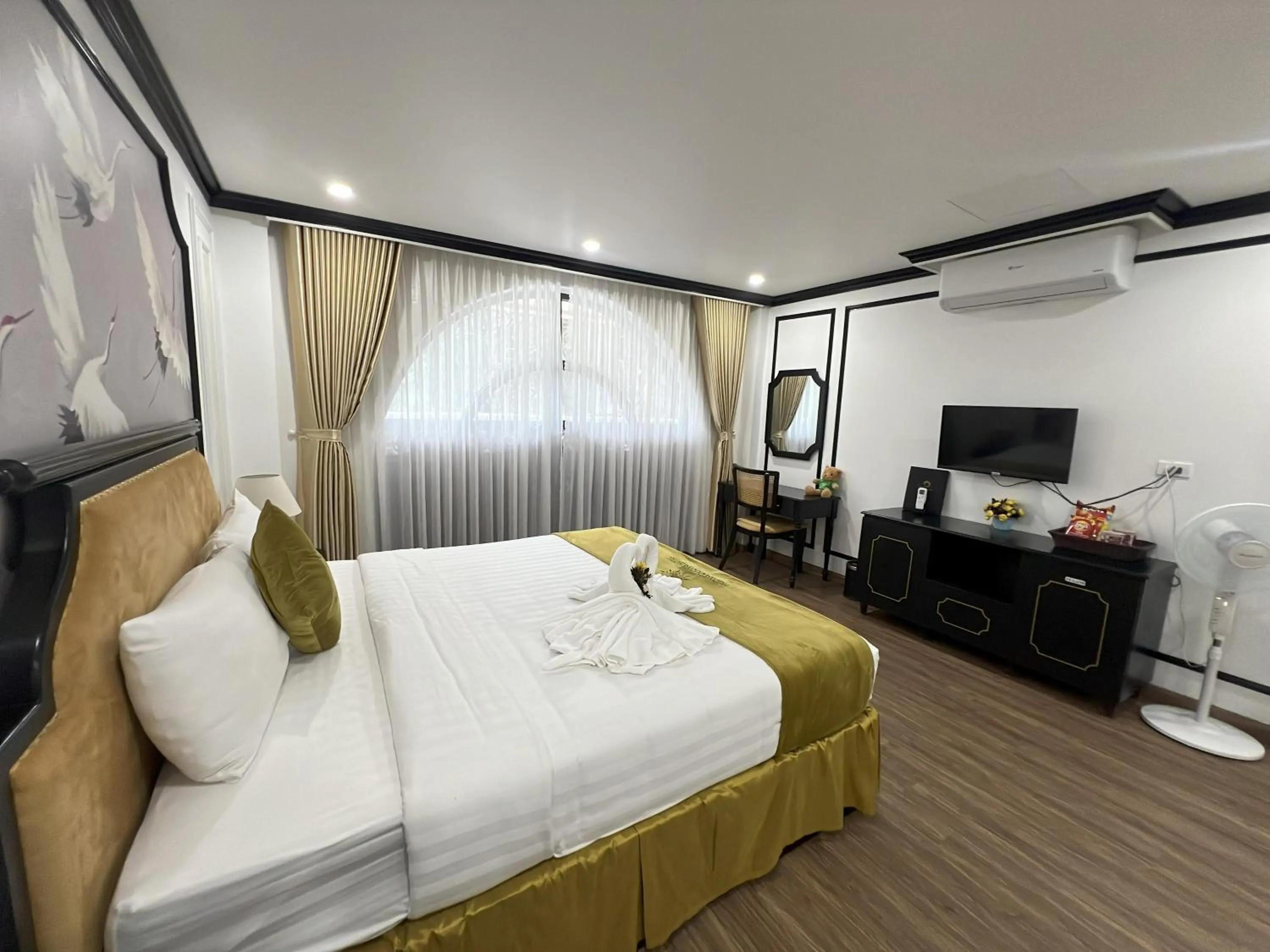 View (from property/room), Bed in HƯỚNG DƯƠNG HOTEL THANH HOÁ