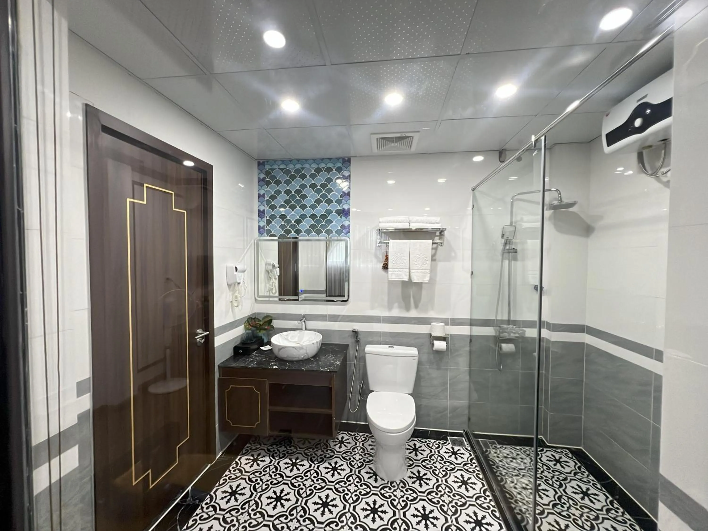 Shower in HƯỚNG DƯƠNG HOTEL THANH HOÁ