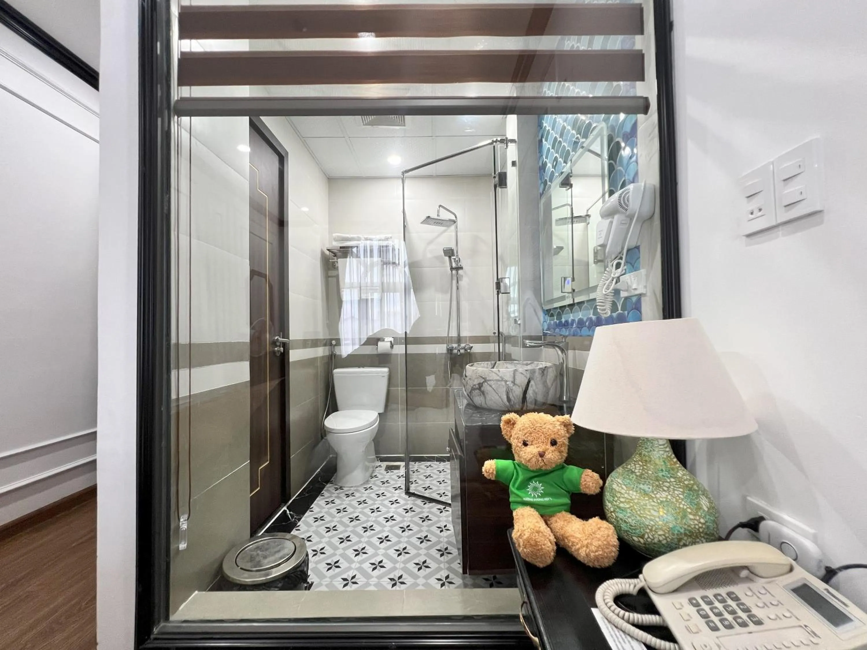 Shower in HƯỚNG DƯƠNG HOTEL THANH HOÁ