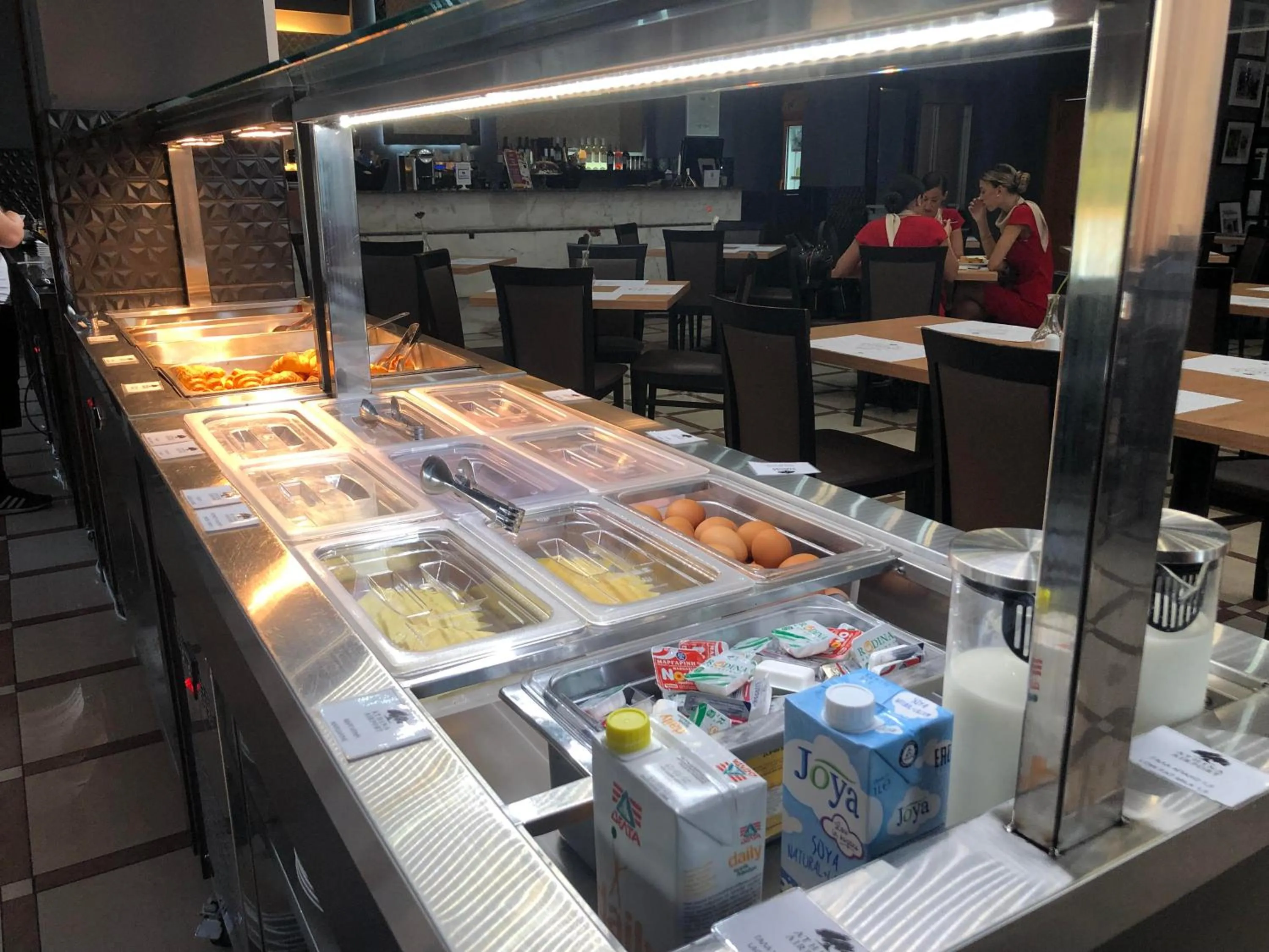 Buffet breakfast in Athina Airport Hotel