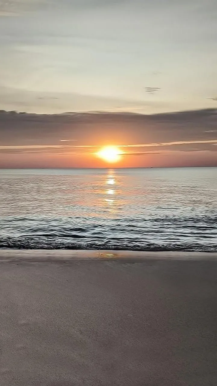Sunset in Anna Beach Phú Quốc