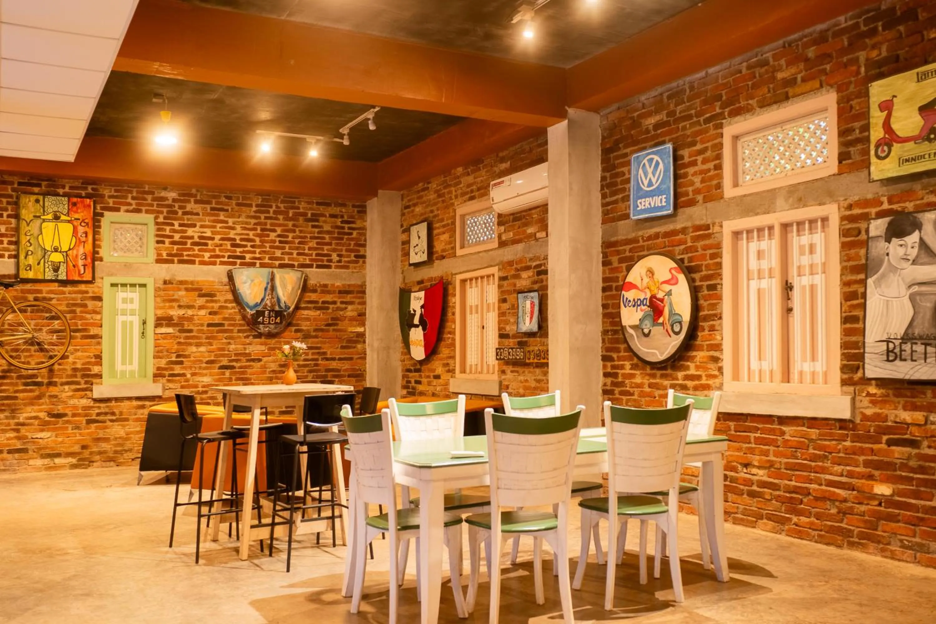 Restaurant/places to eat in Ceylon Kingsmen Garden - Katunayake Airport Transit Hotels